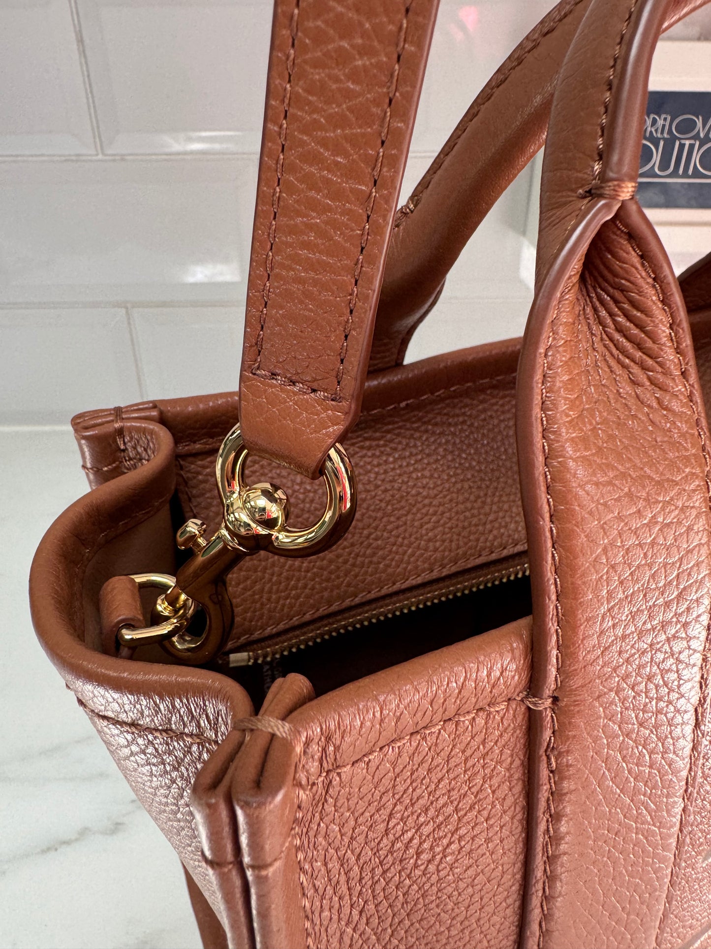 Marc Jacobs Small The Tote Bag - Argan Oil (Tan)