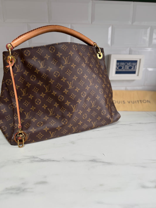 Louis Vuitton Artsy - Monogram