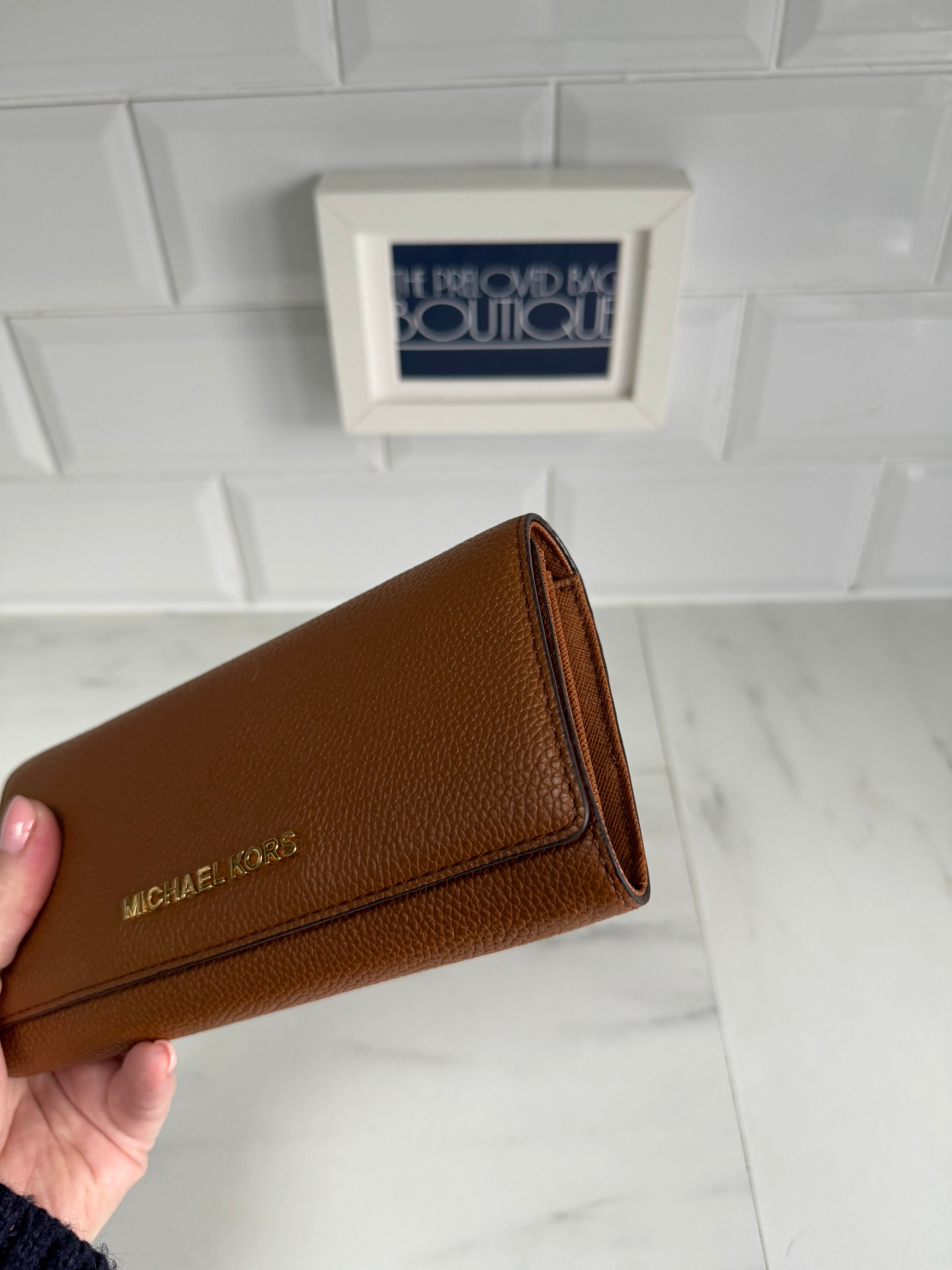 Michael kors store wallet gray