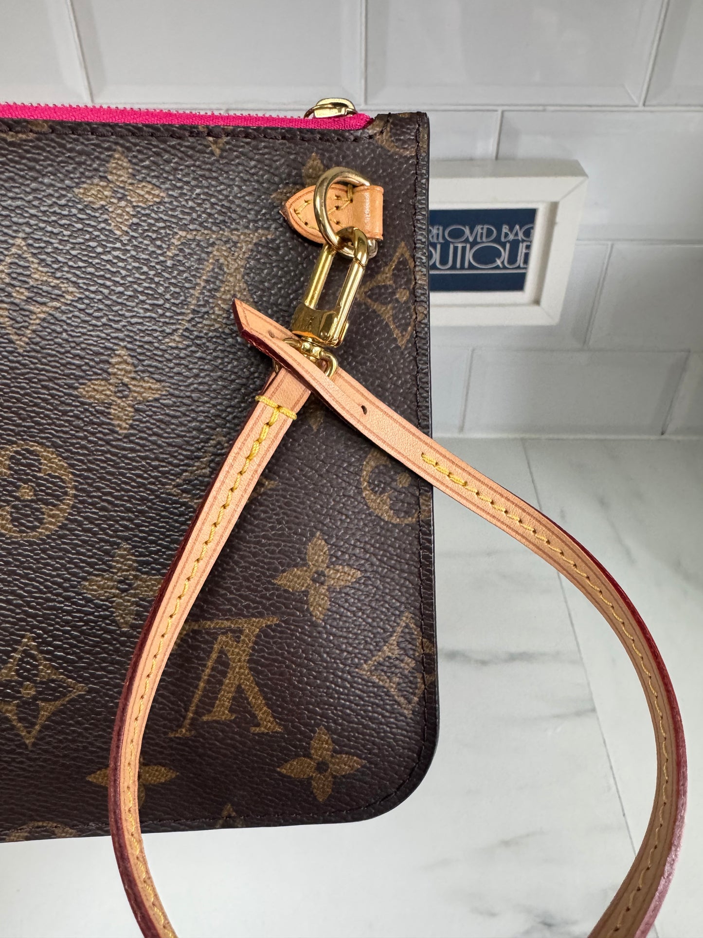 Louis Vuitton Neverfull Pouch - Monogram Piovine
