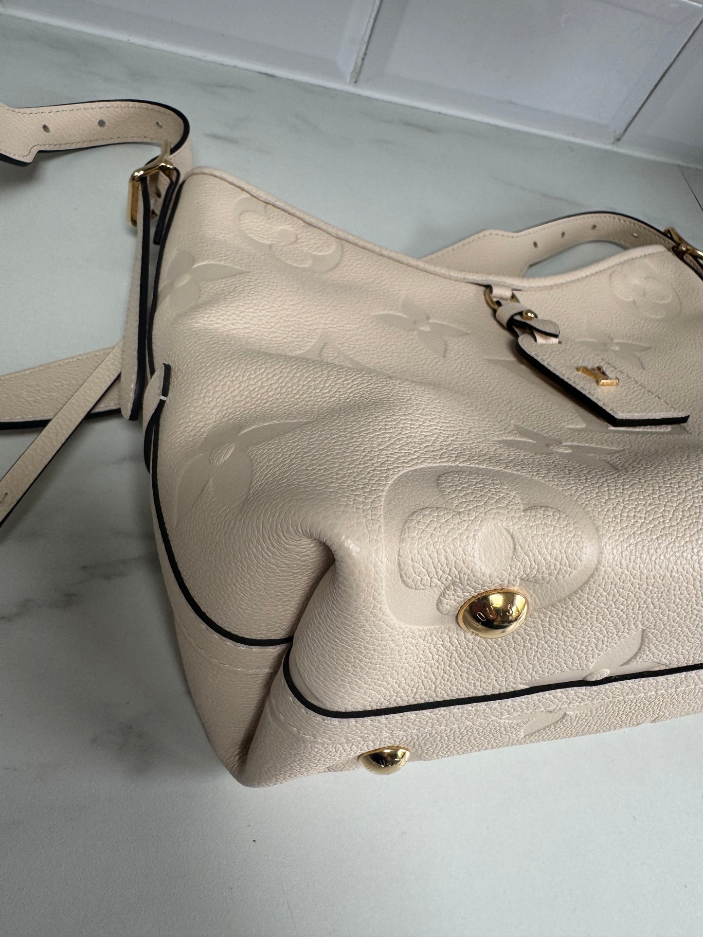 Louis Vuitton Carryall Creme Giant Monogram Emperiente PM - White