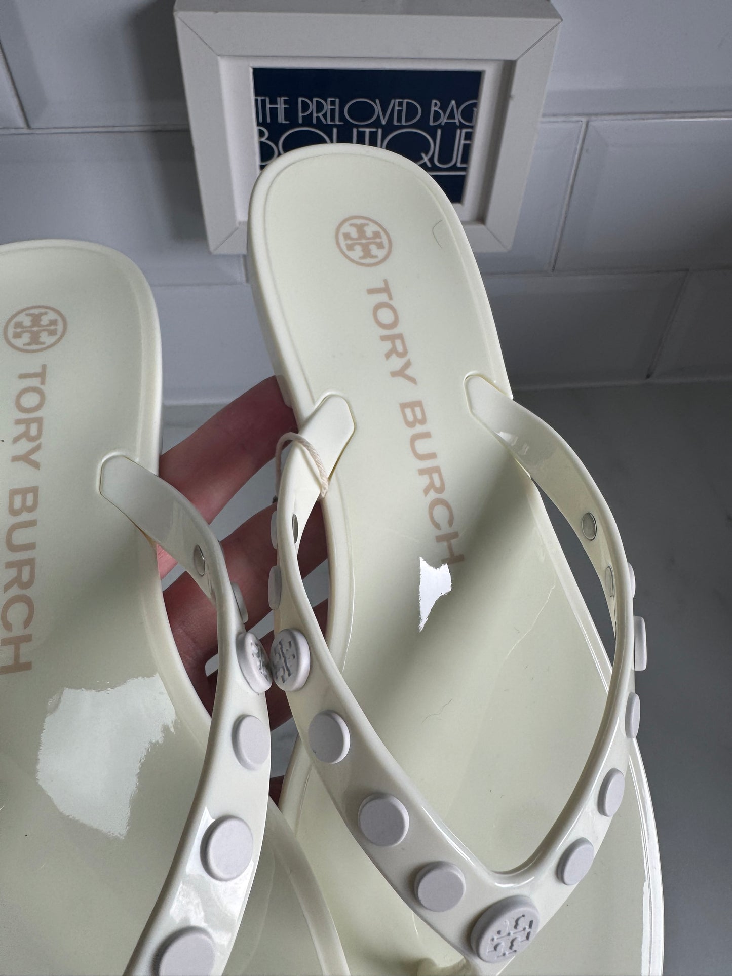 Tory Birch Flip Flops - White