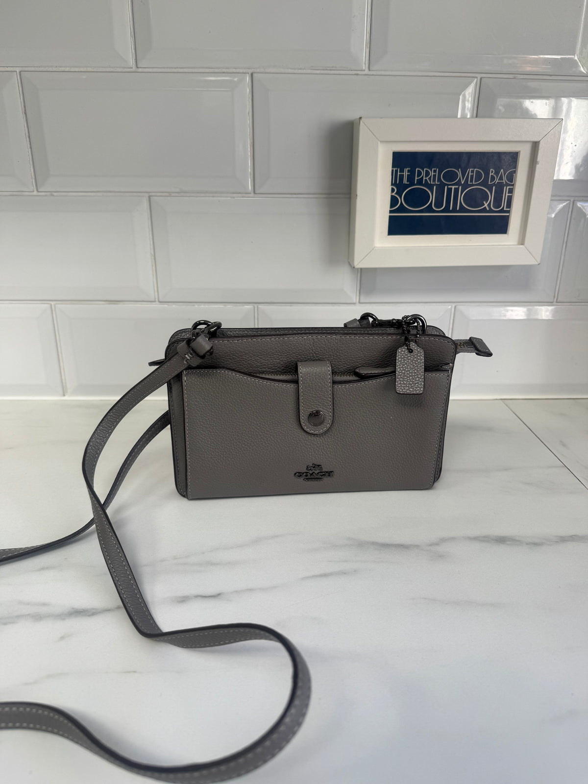 Coach Noa - Grey