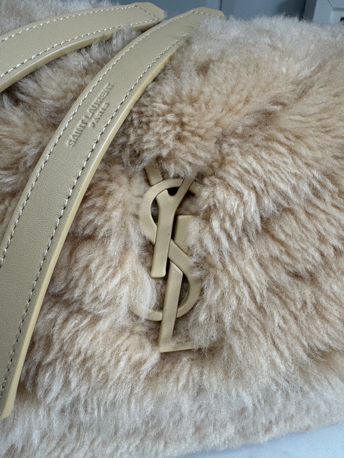 Saint Laurent Medium Niki Shearling - Cream