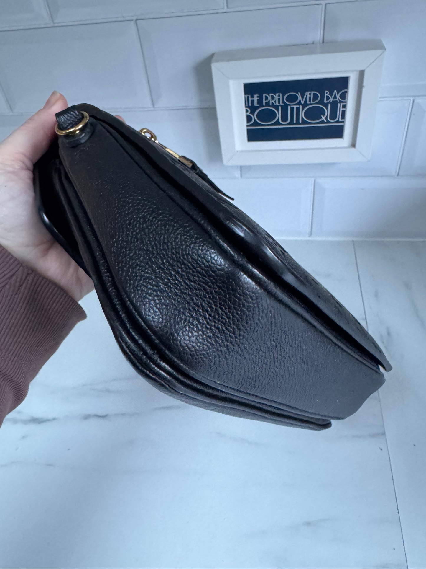 Louis Vuitton Pochette Metis Emperiente - Black