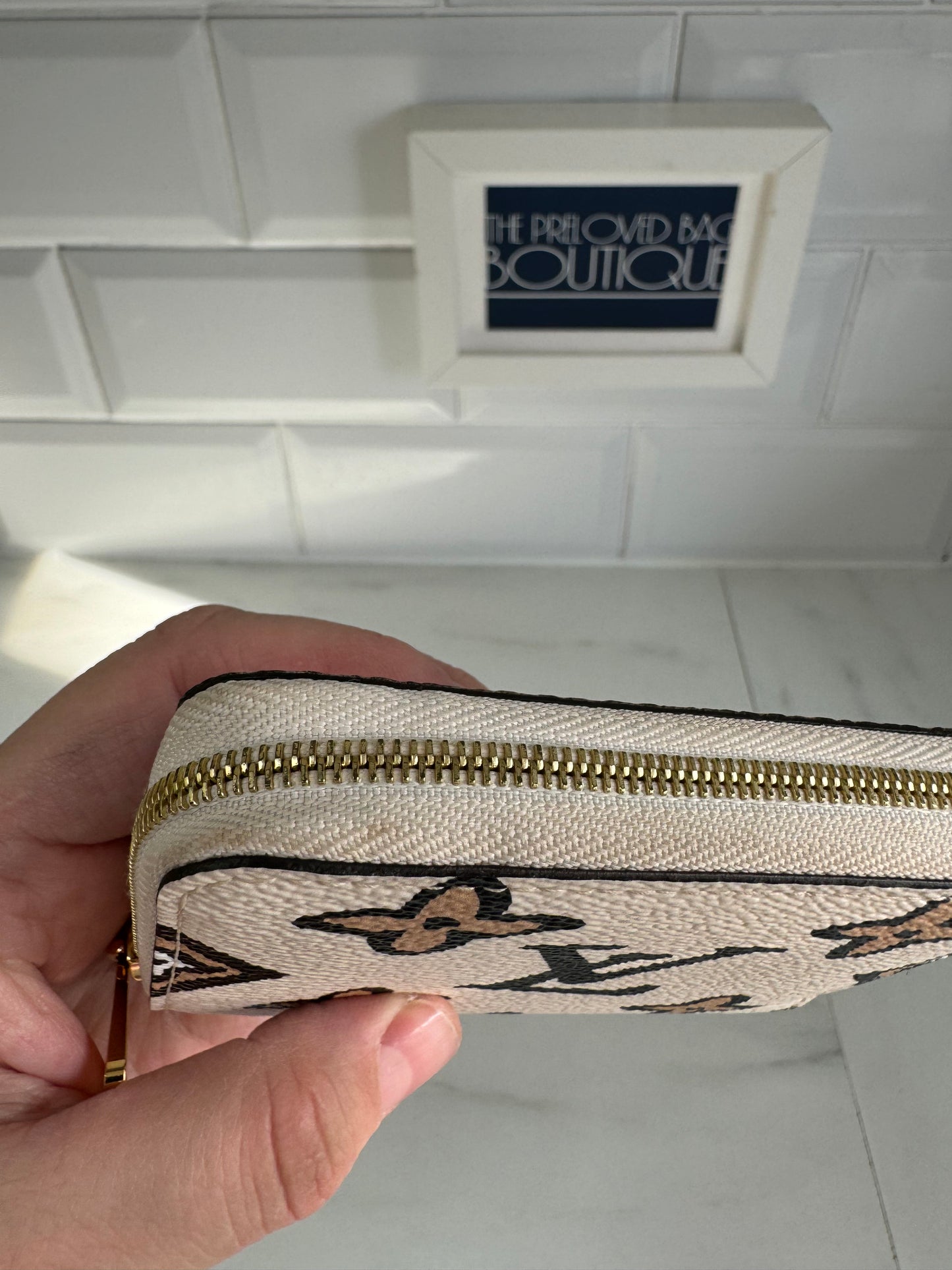 Louis Vuitton Limited Edition Giant Monogram Wild At Heart Zippy Coin Purse - Creme