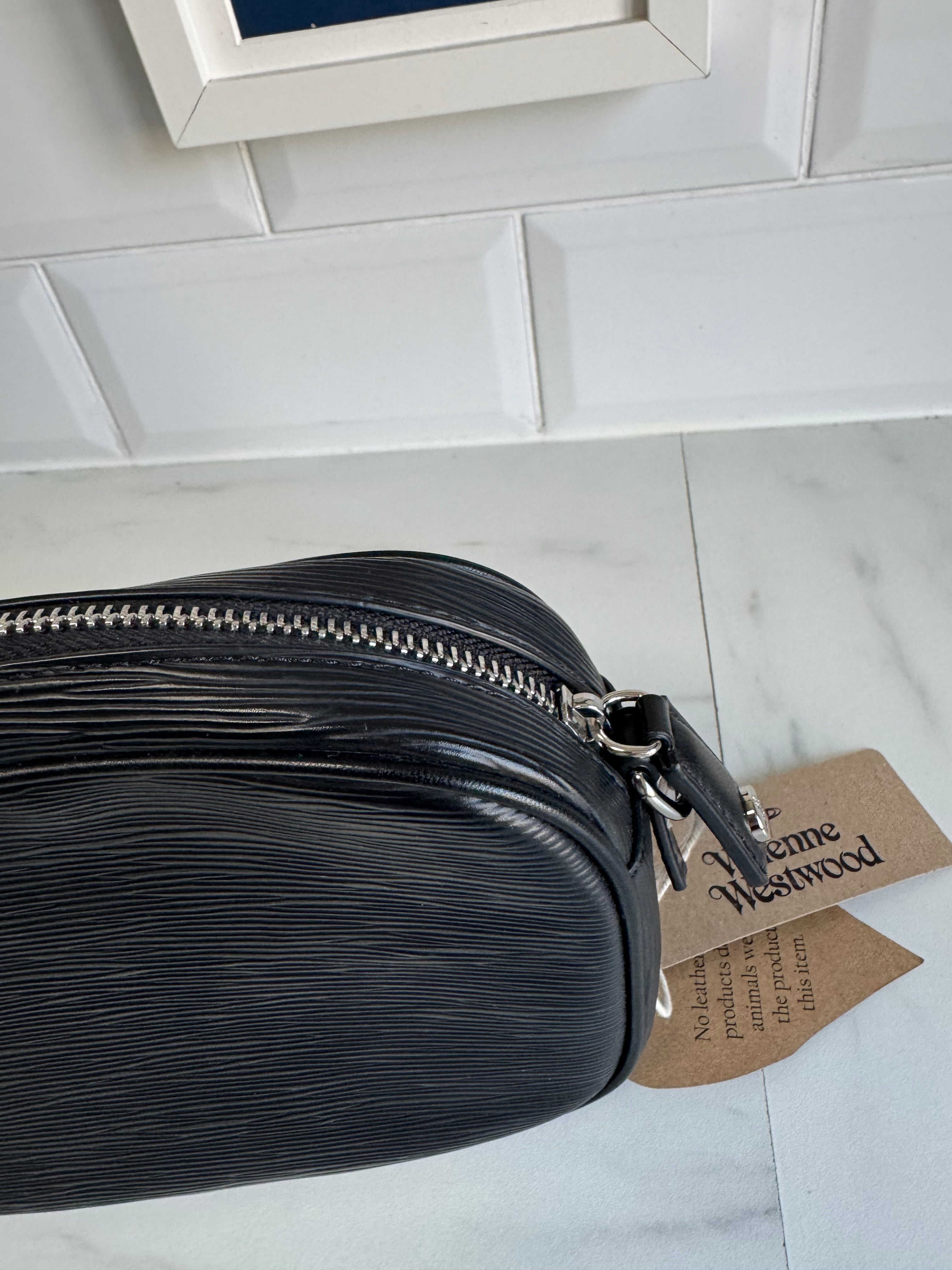 Vivienne Westwood Anna Camera Bag - Black (Vegan) – The
