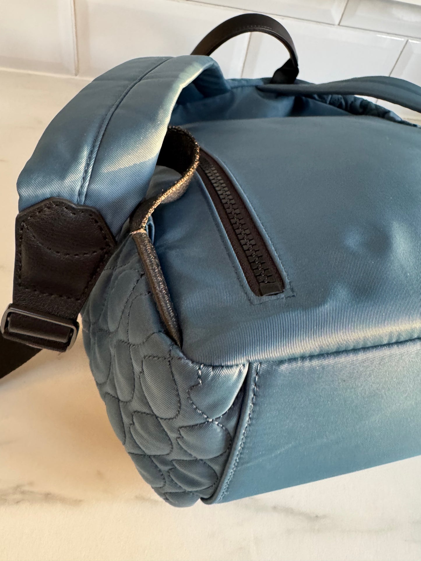 Lulu Guinness Tony Lips Backpack - Ink Blue