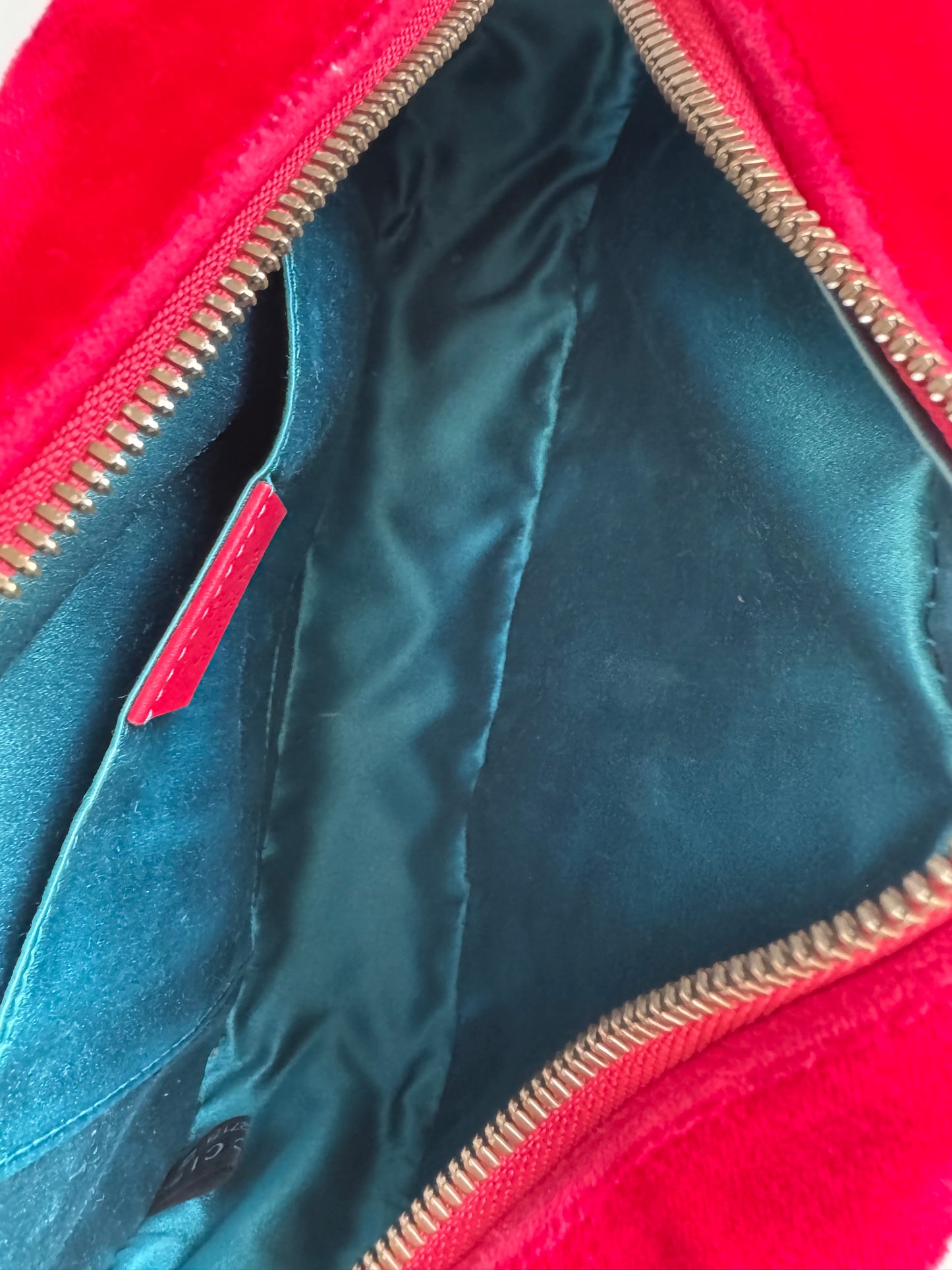 Gucci Marmont Small Camera Bag - Red Velvet
