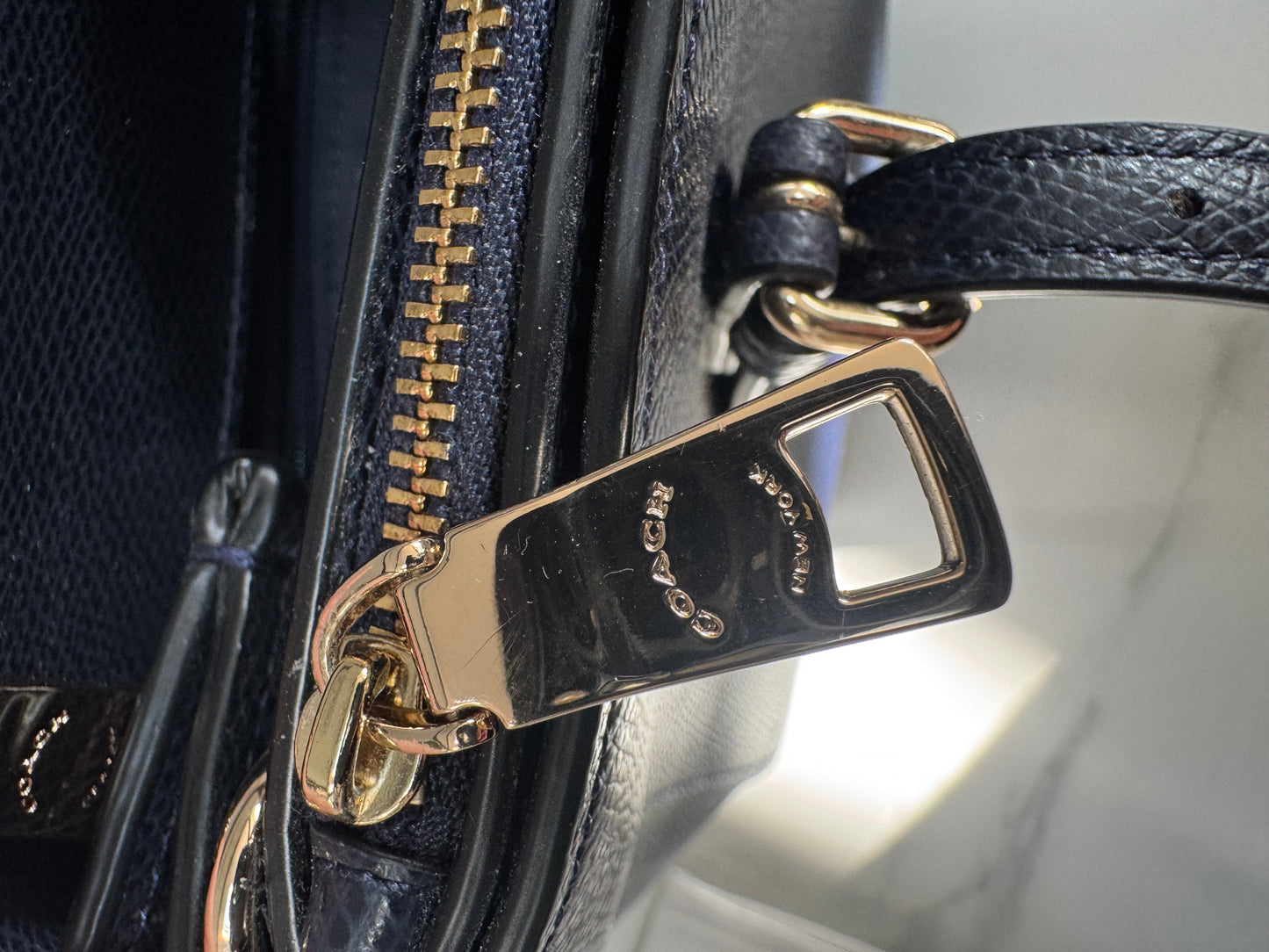 Coach Turnlock Carryall - Navy