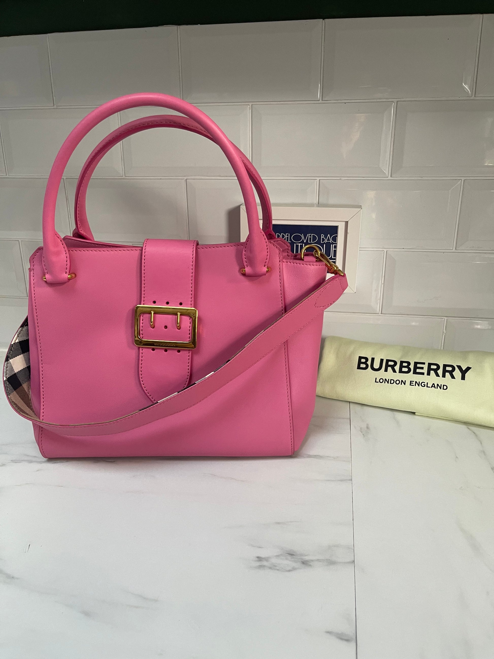 burberry medium buckle tote in pink