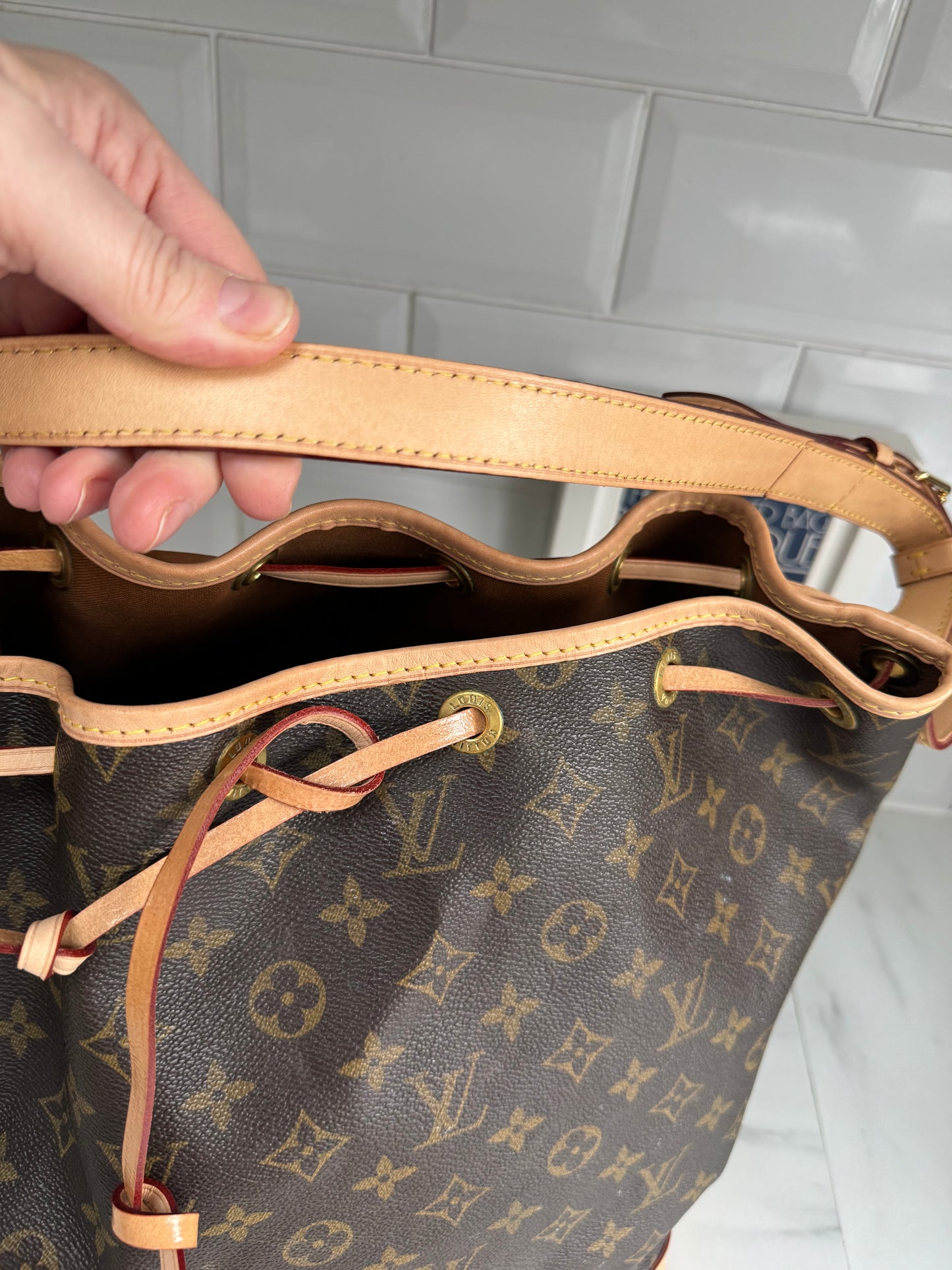Louis Vuitton GM Noe Bucket Bag - Brown Monogram