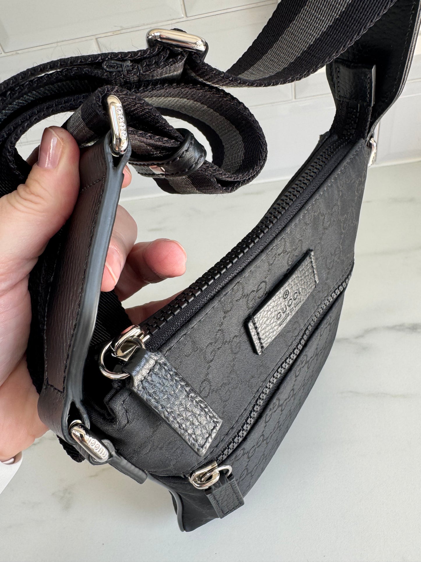 Gucci Nylon Mini Flat Messenger - Black