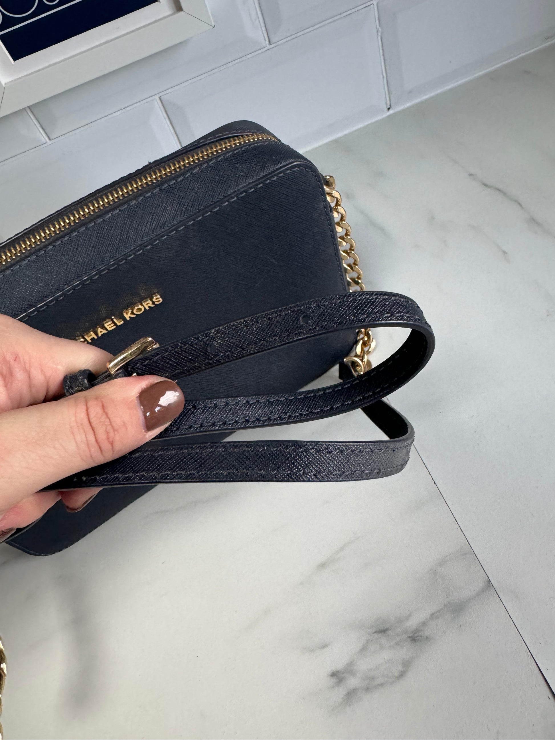 Michael kors navy 2025 blue crossbody bag