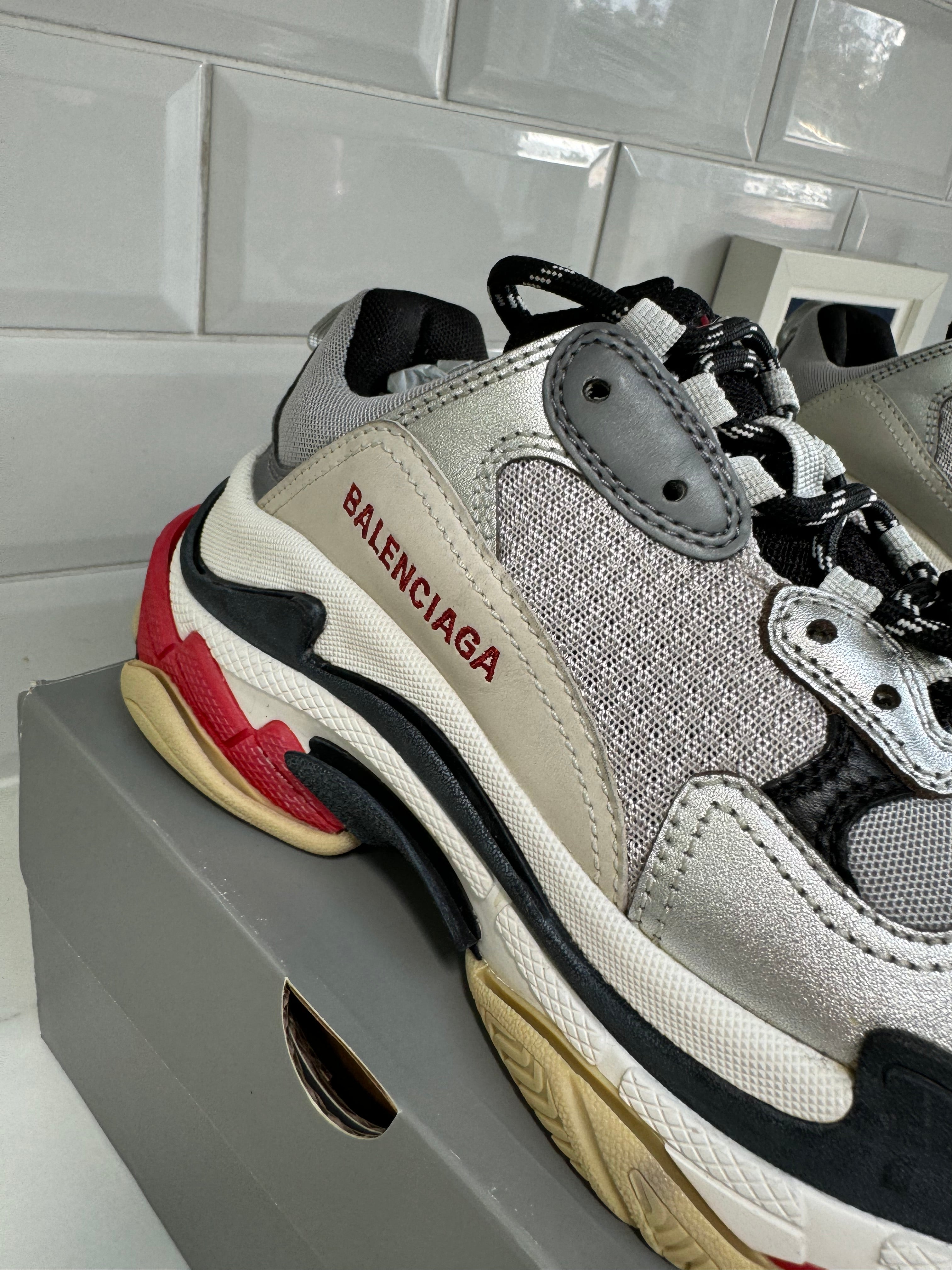 Balenciaga triple s silver black hotsell