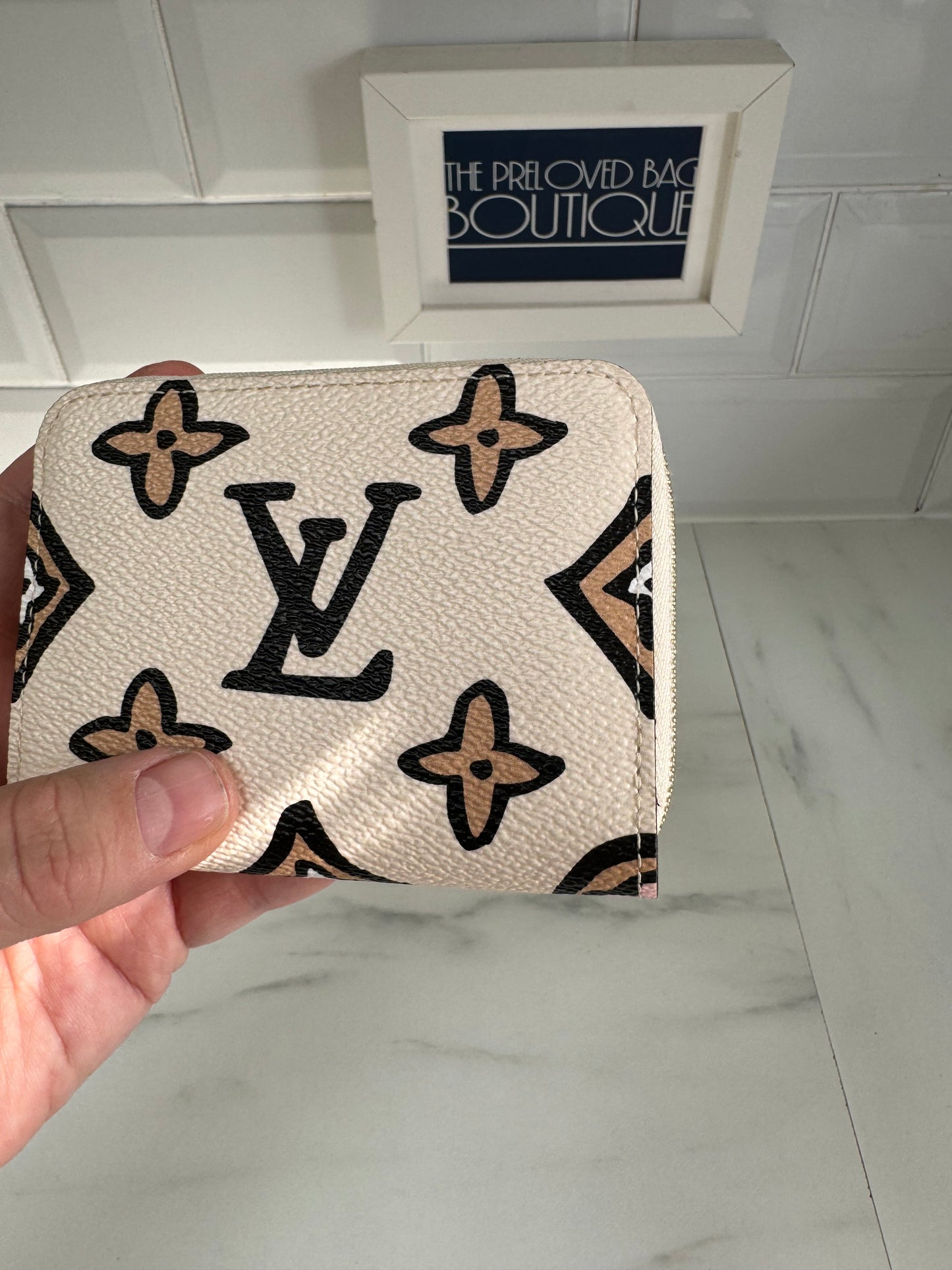 Louis Vuitton Limited Edition Giant Monogram Wild At Heart Zippy Coin Purse - Creme