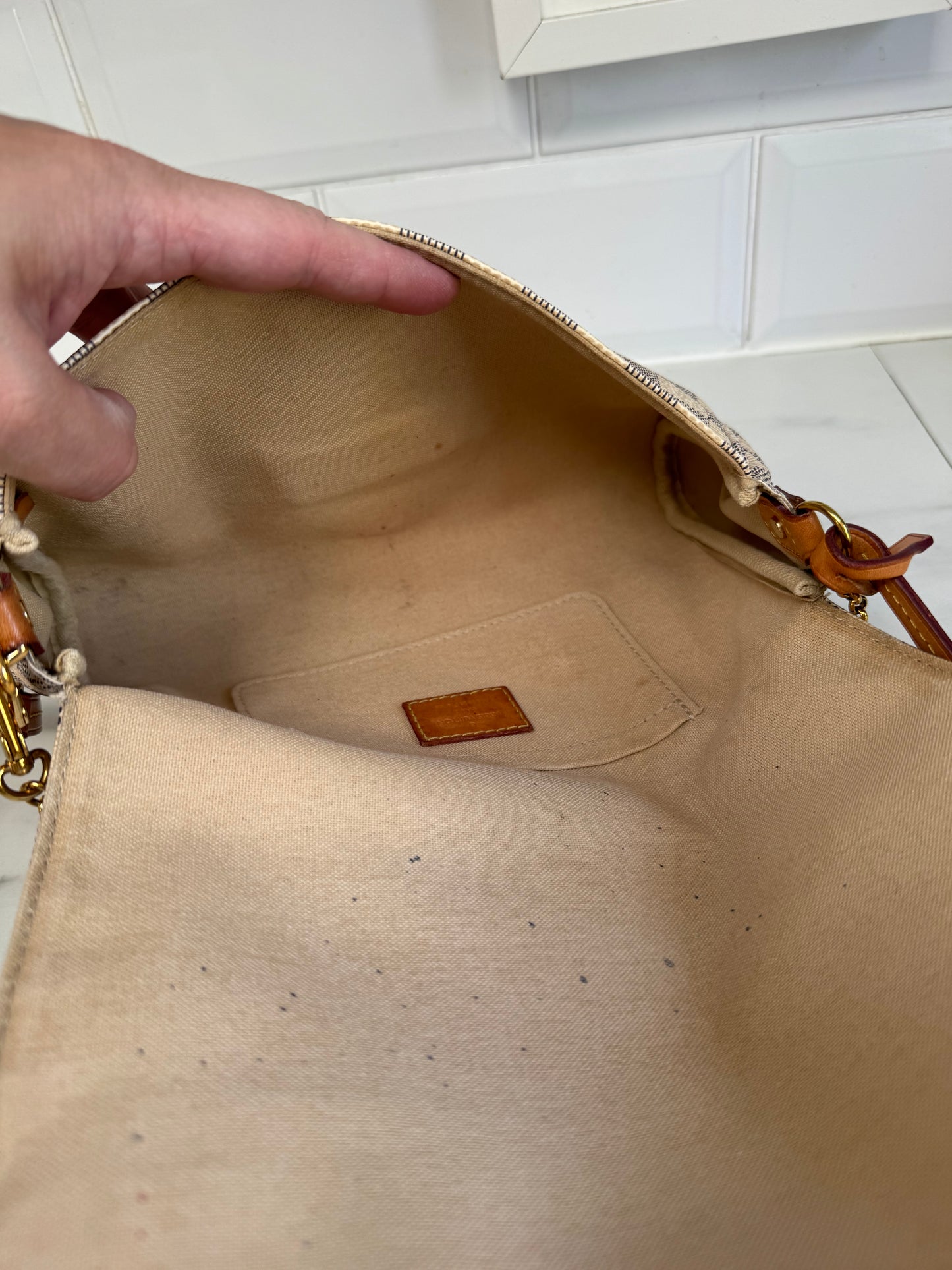 Louis Vuitton Favourite MM - Damier Azure Canvas