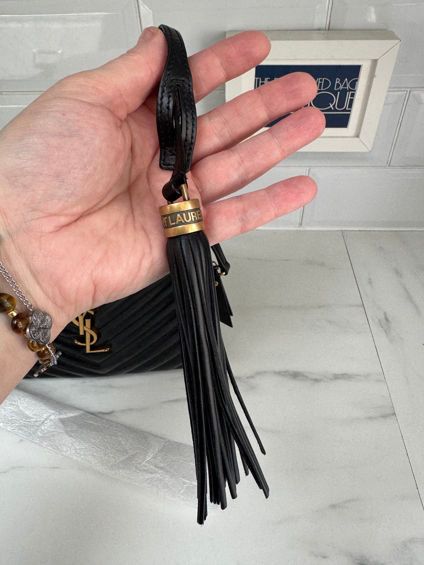 Saint Laurent Medium Lou Satchel - Black