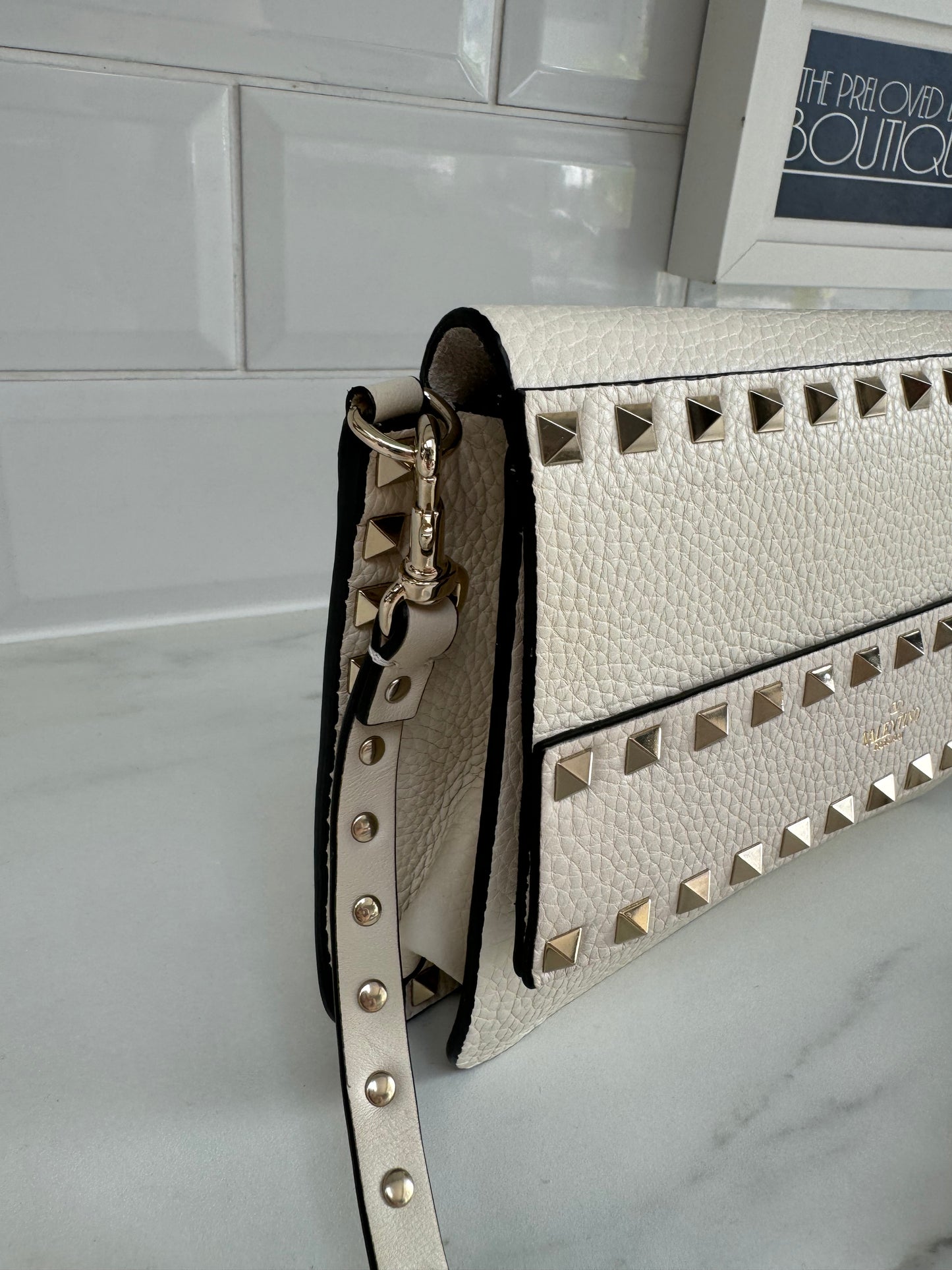 Valentino Garavani Small Rockstud Shoulder Bag - white