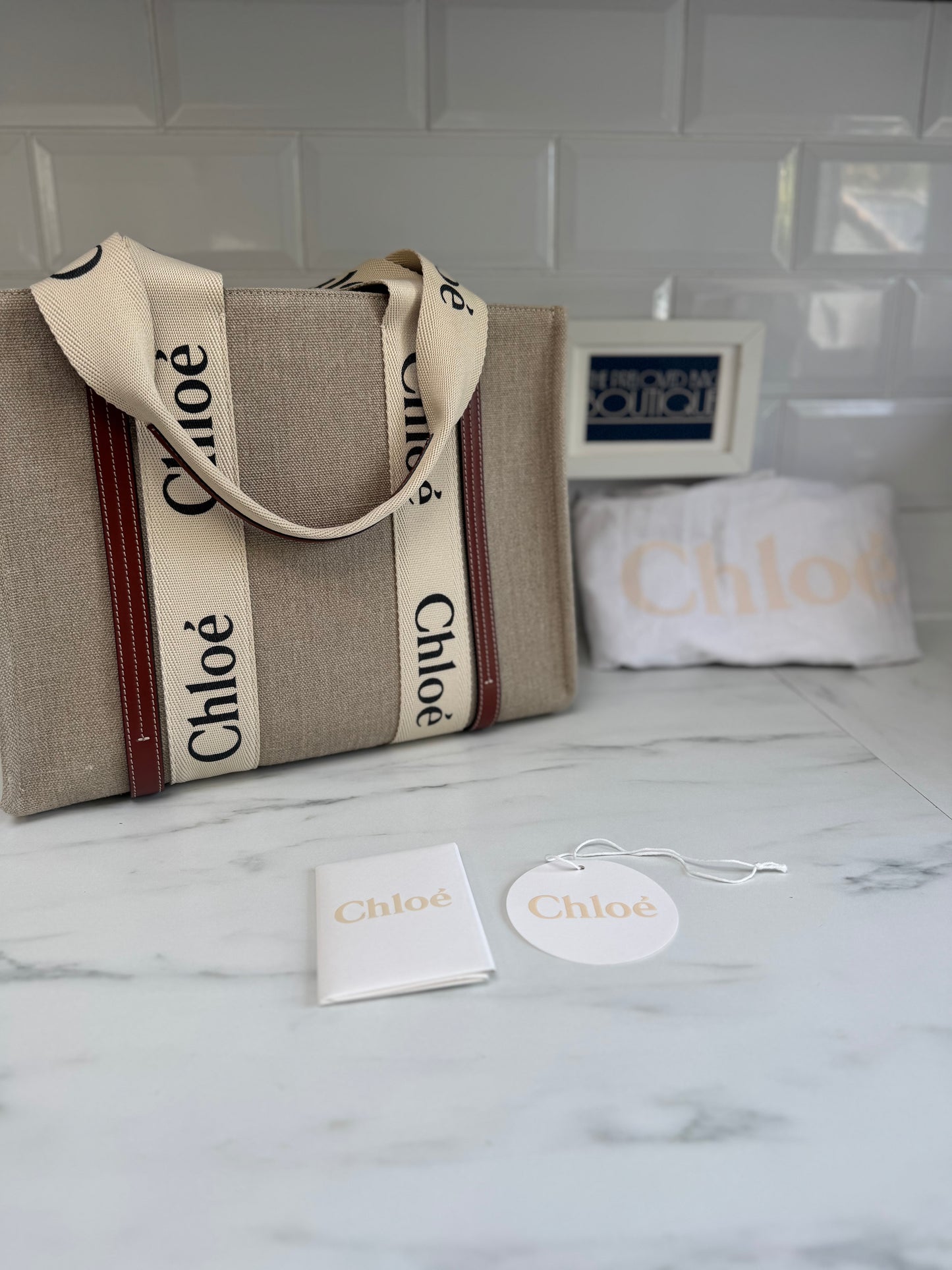 Chloé Medium Woody Tote - Beige, White & Tan