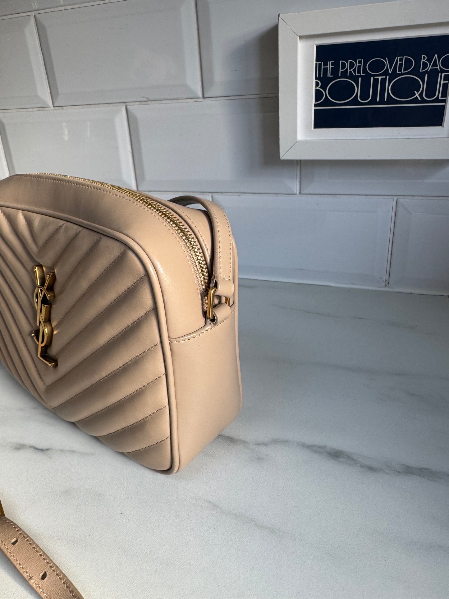 Saint Laurent ‘YSL’ Lou Quilted Camera Bag - Light Beige