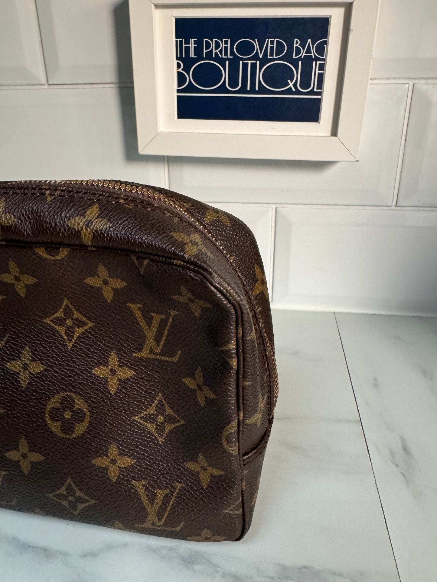 Louis Vuitton Trousse 23 - Monogram