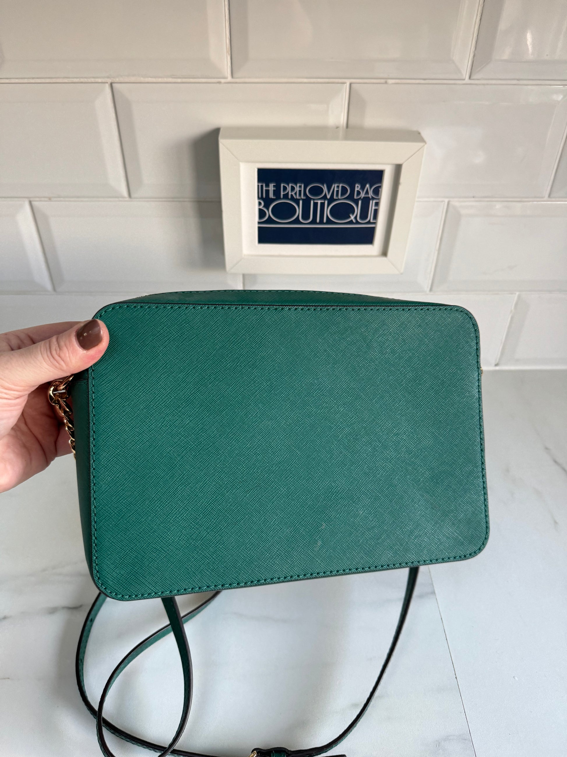 Michael kors jet set deals crossbody green