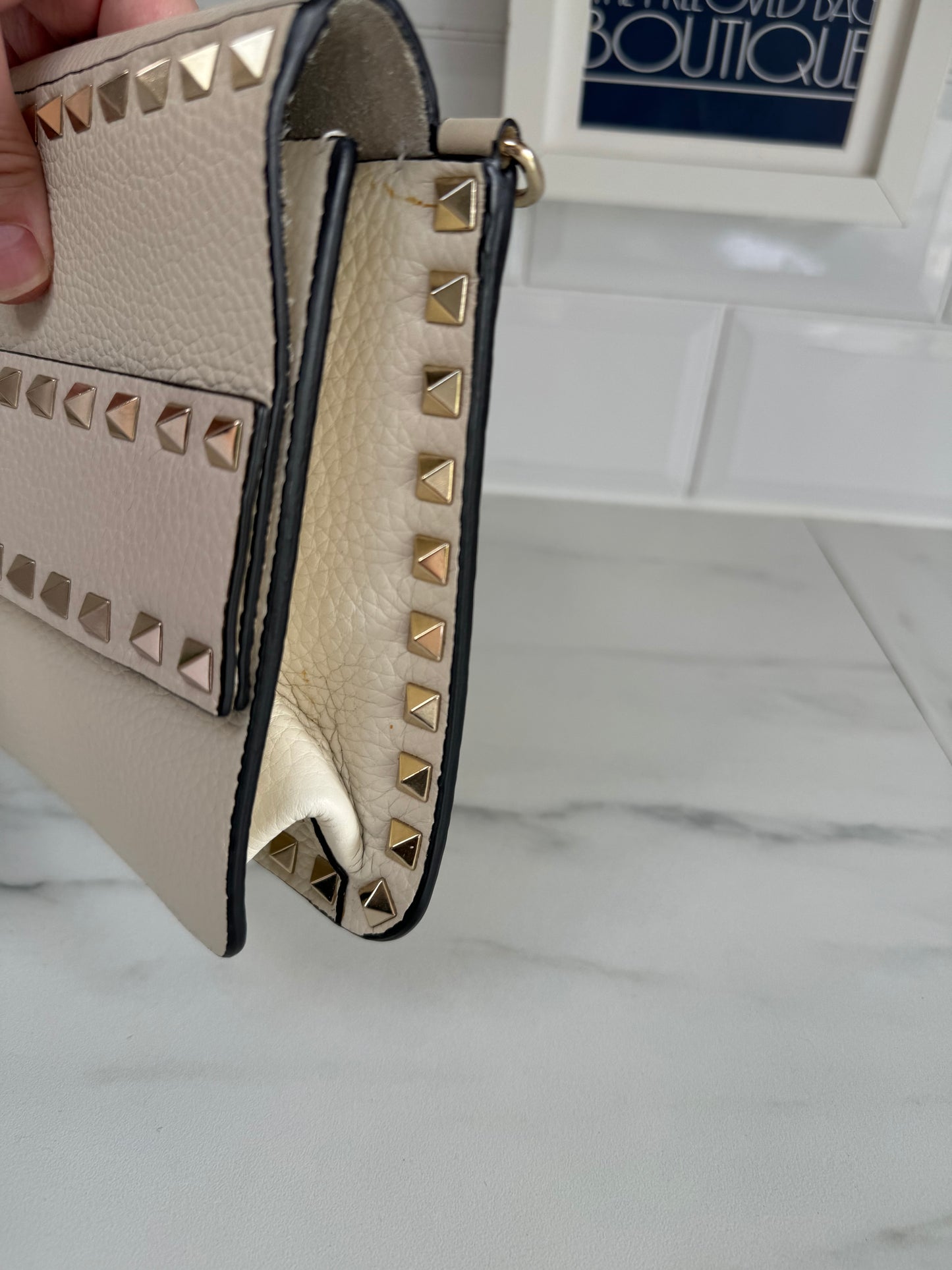 Valentino Garavani Small Rockstud Shoulder Bag - white