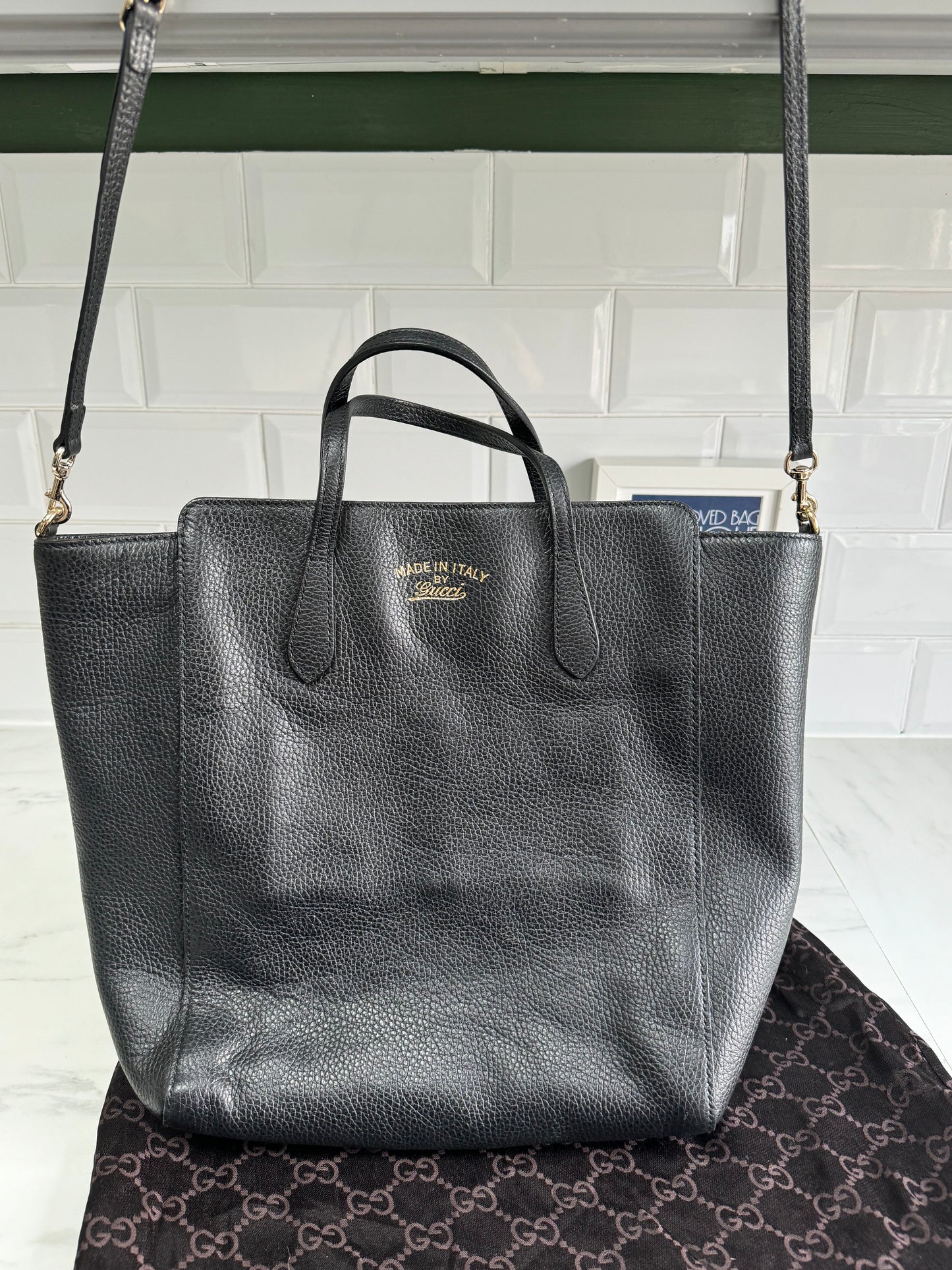 Gucci Swing Shopper Tote - Black