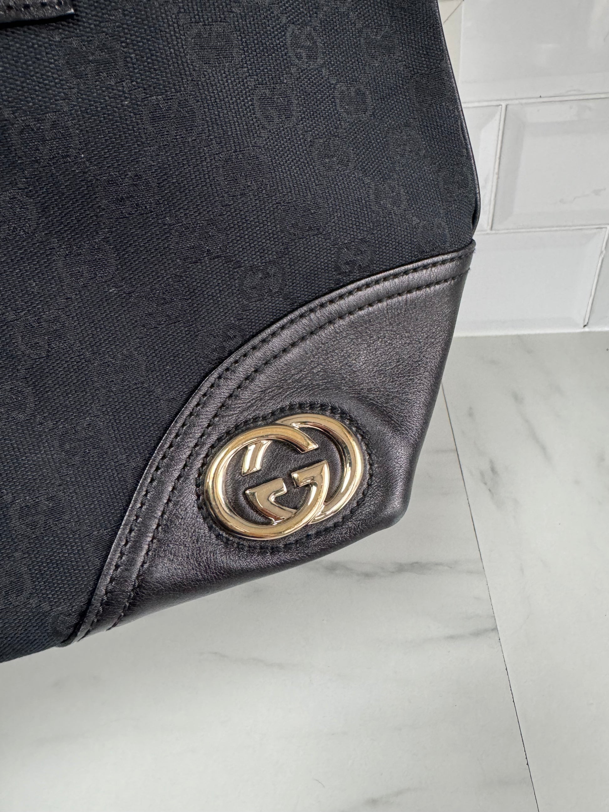 Gucci monogram black bag hot sale