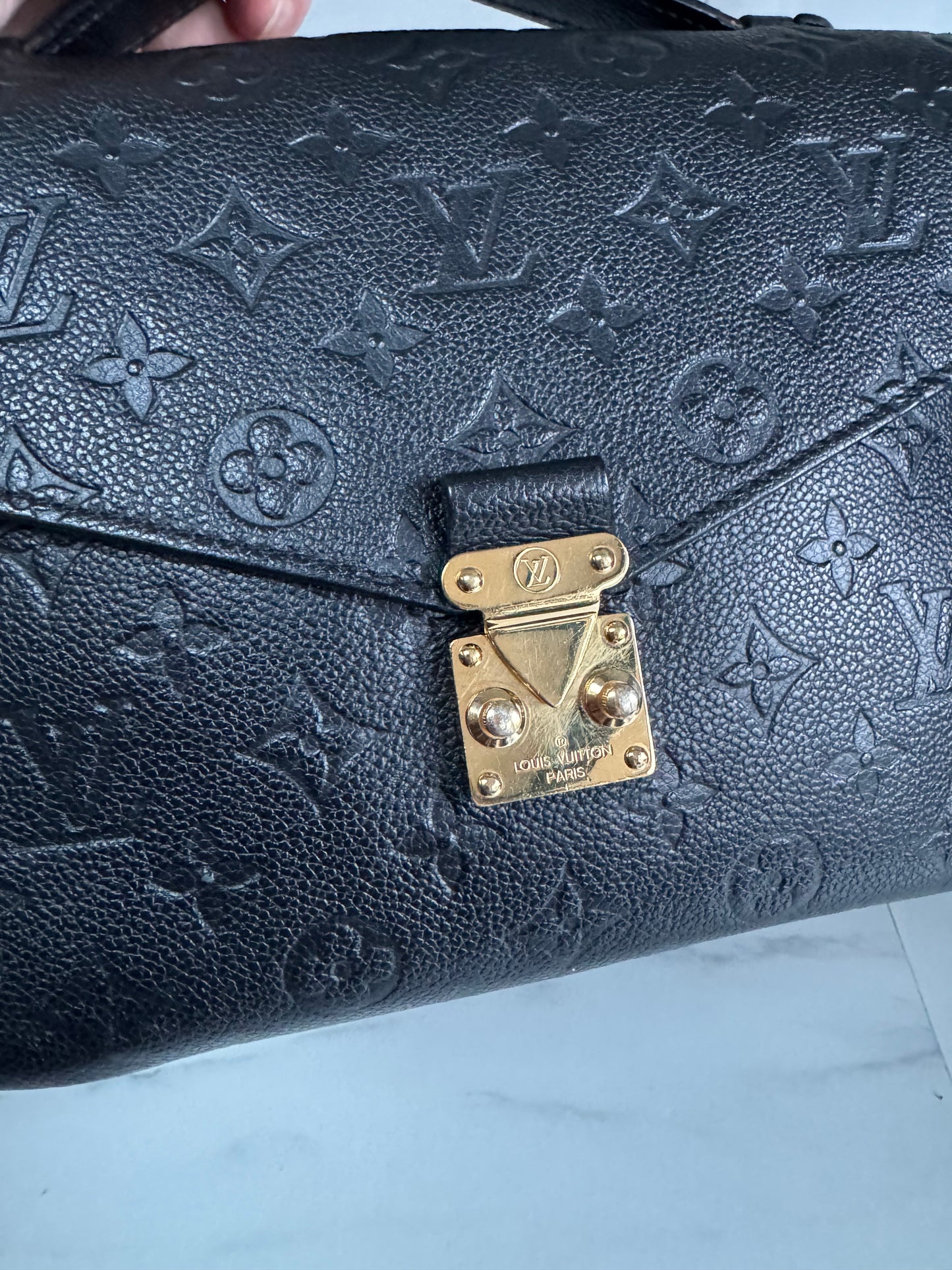 Louis Vuitton Pochette Metis Emperiente - Black
