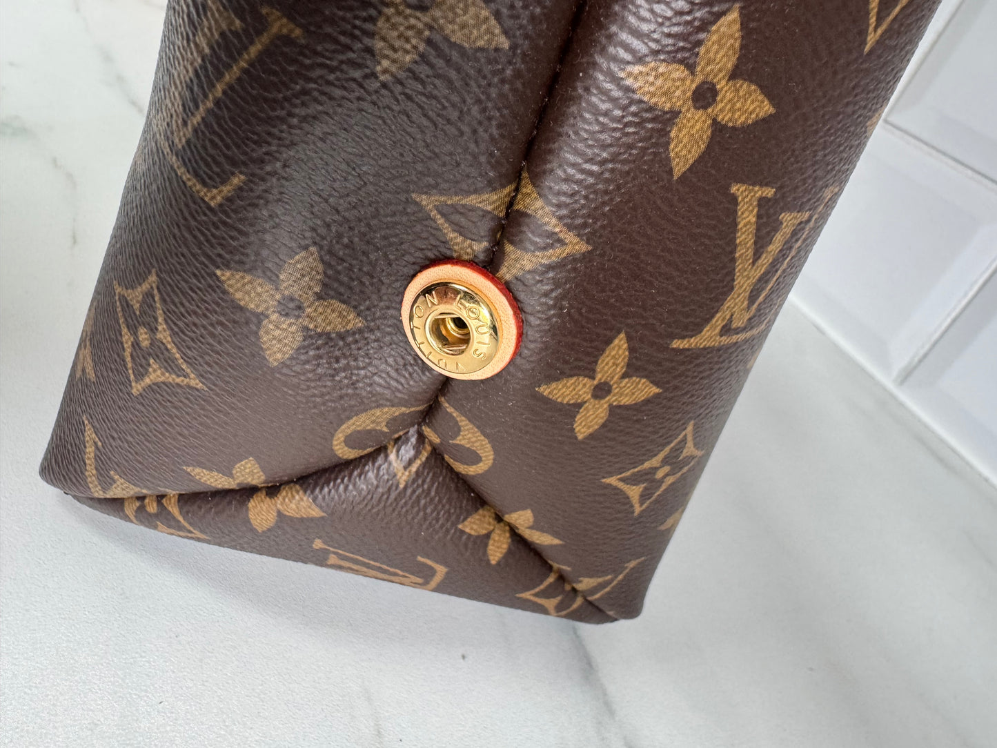 Louis Vuitton Petit Palais Monogram - Brown