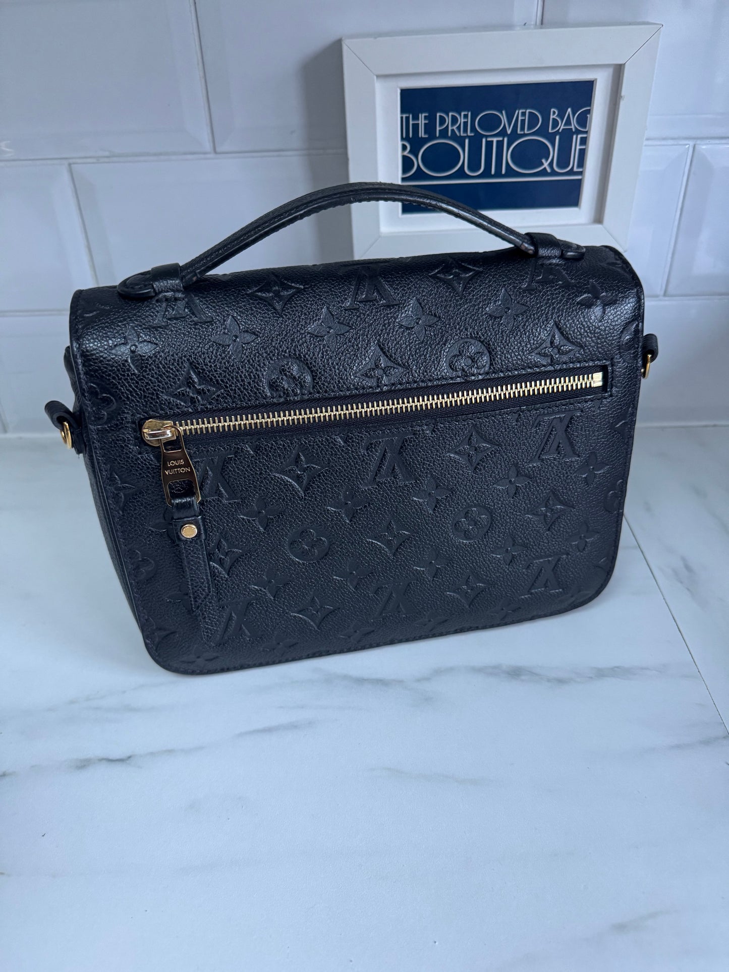 Louis Vuitton Pochette Metis Emperiente - Black