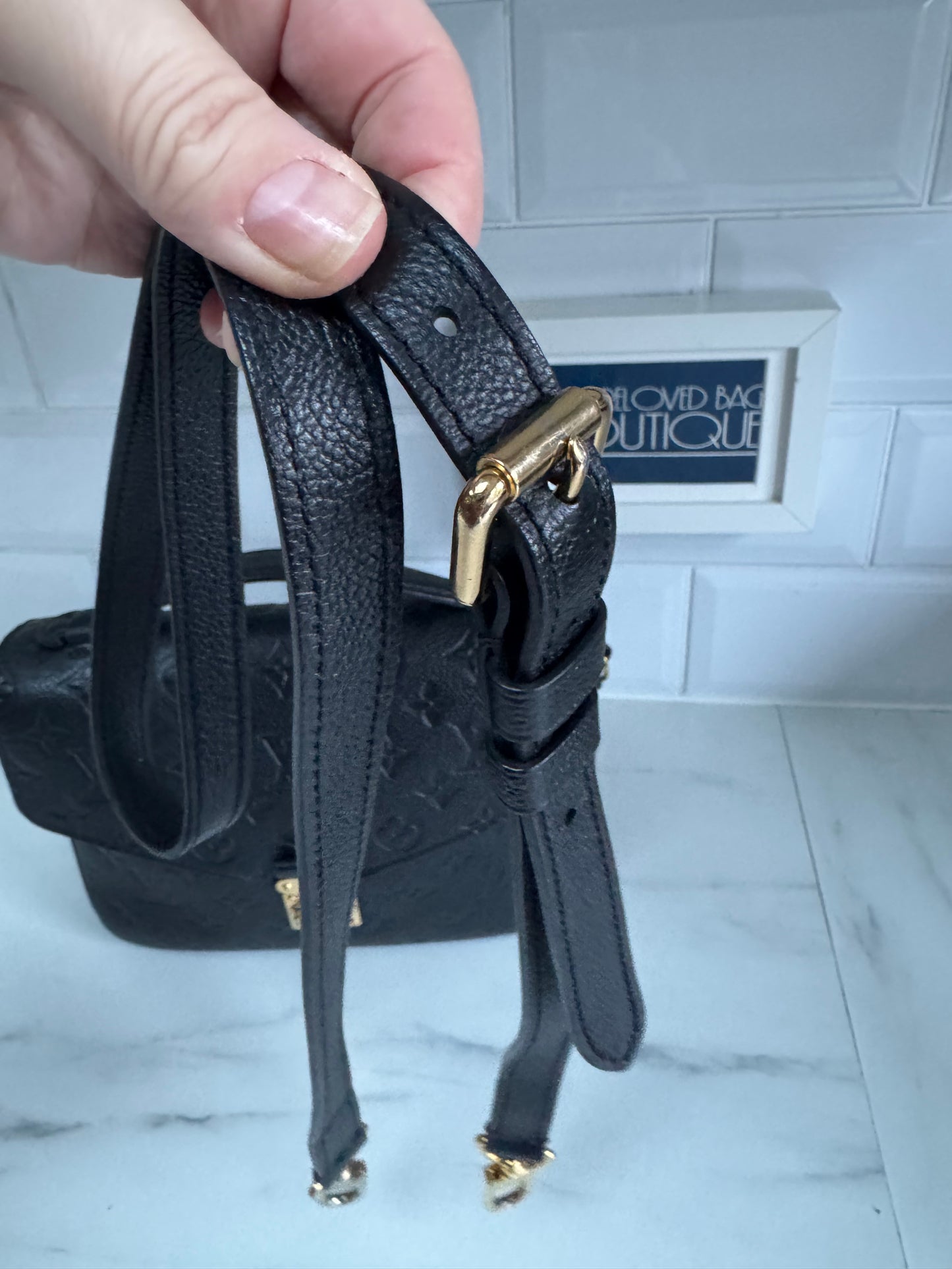 Louis Vuitton Pochette Metis Emperiente - Black