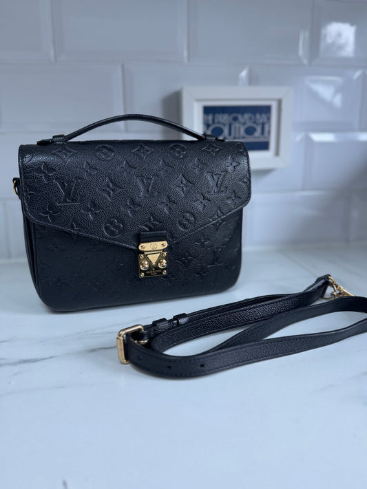 Louis Vuitton Pochette Metis Emperiente - Black