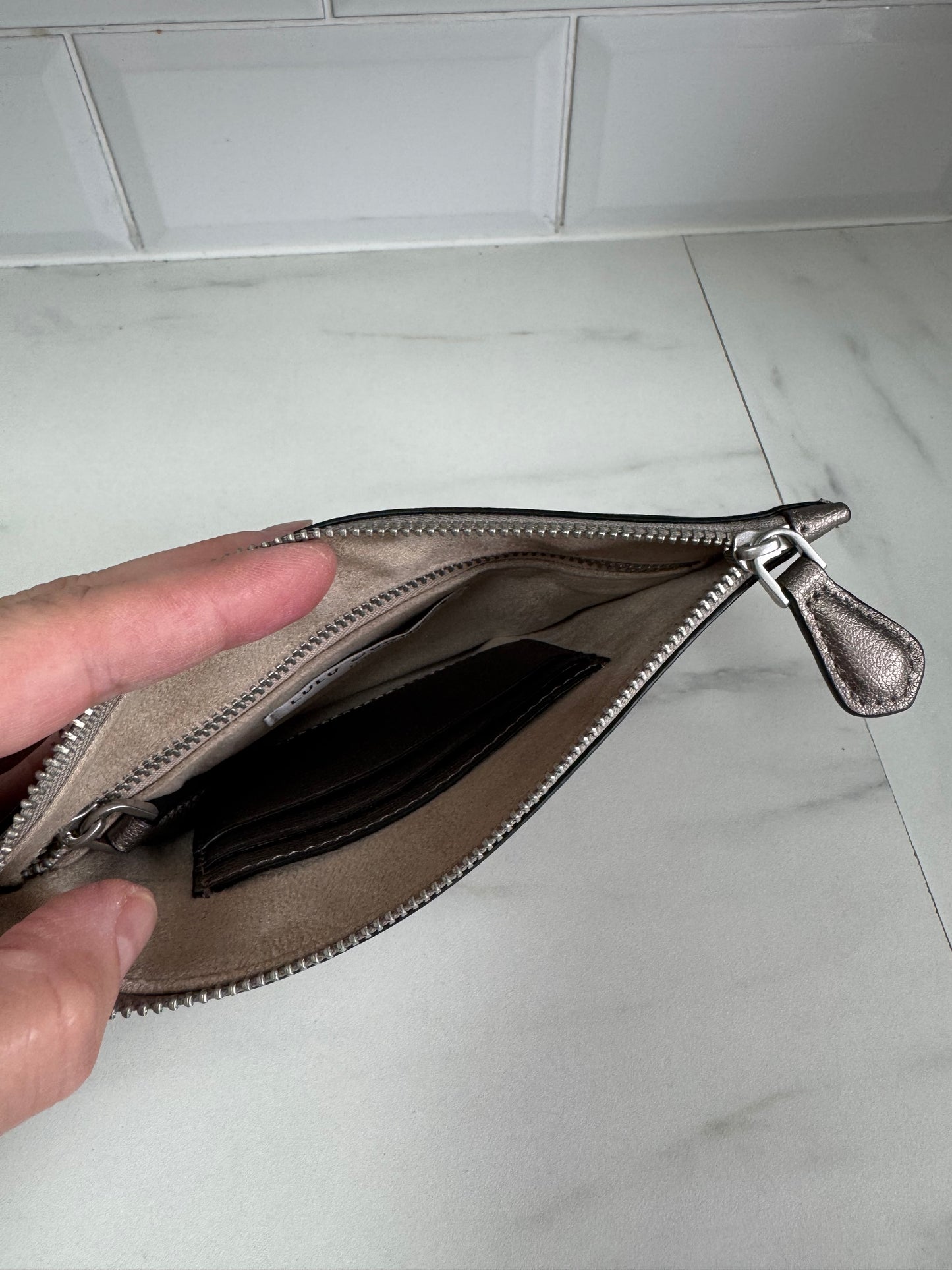 Lulu Guinness Lip Pin Cole Pochette - Pewter