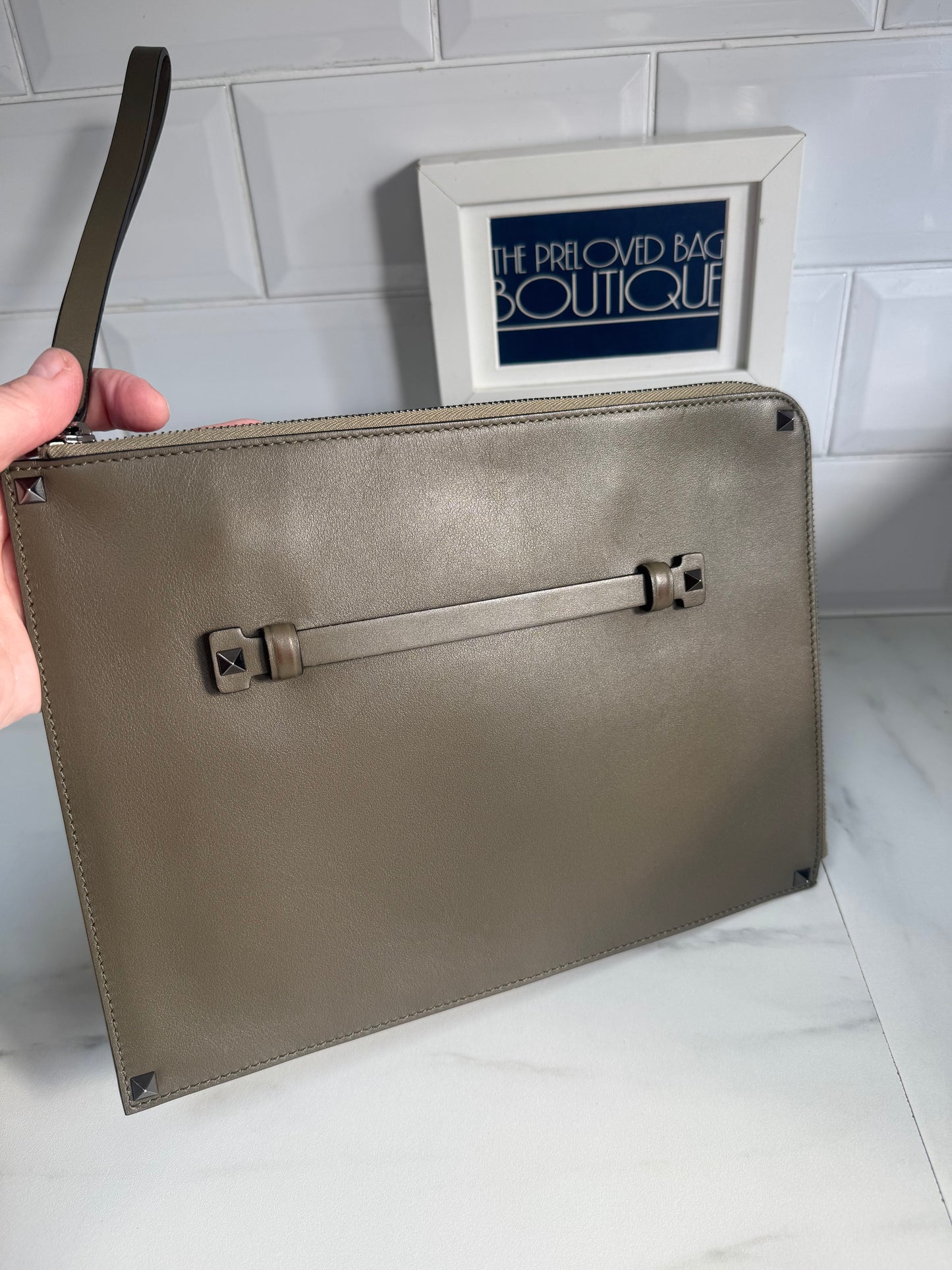Valentino Garavani Rockstud  Wristlet Clutch - Khaki Green