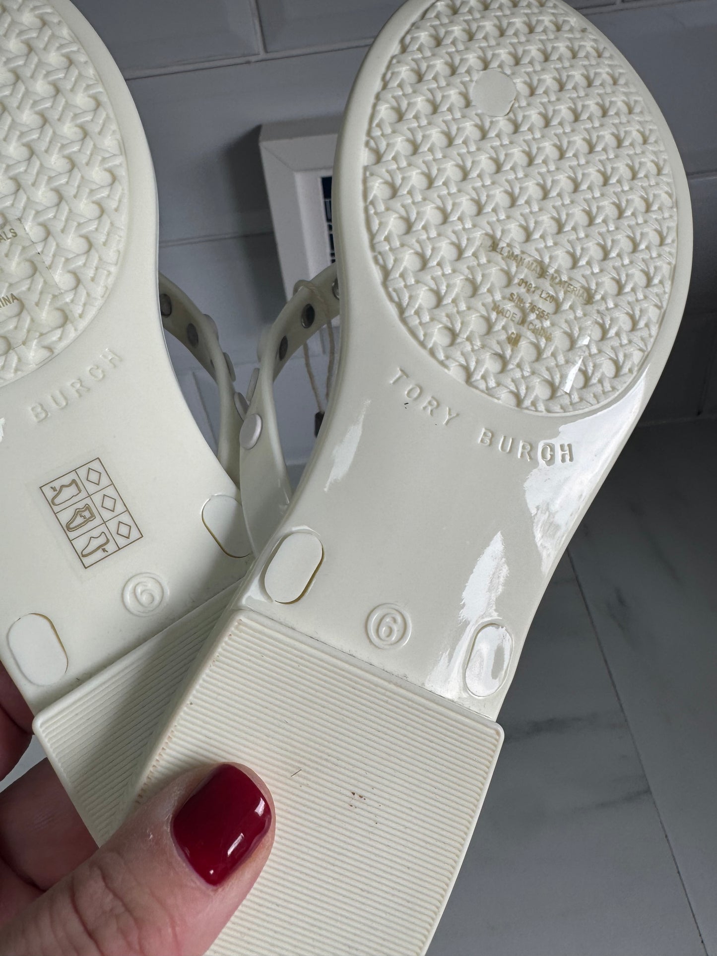 Tory Birch Flip Flops - White