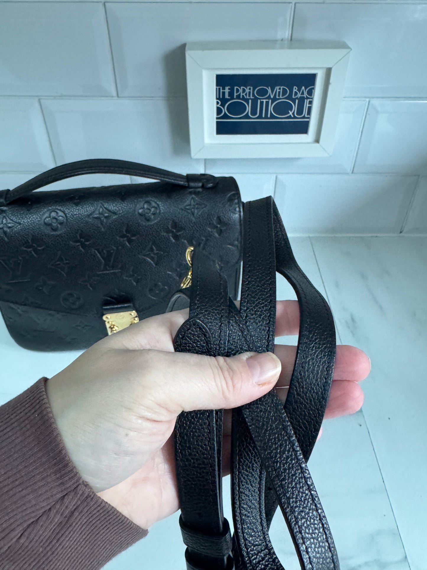 Louis Vuitton Pochette Metis Emperiente - Black
