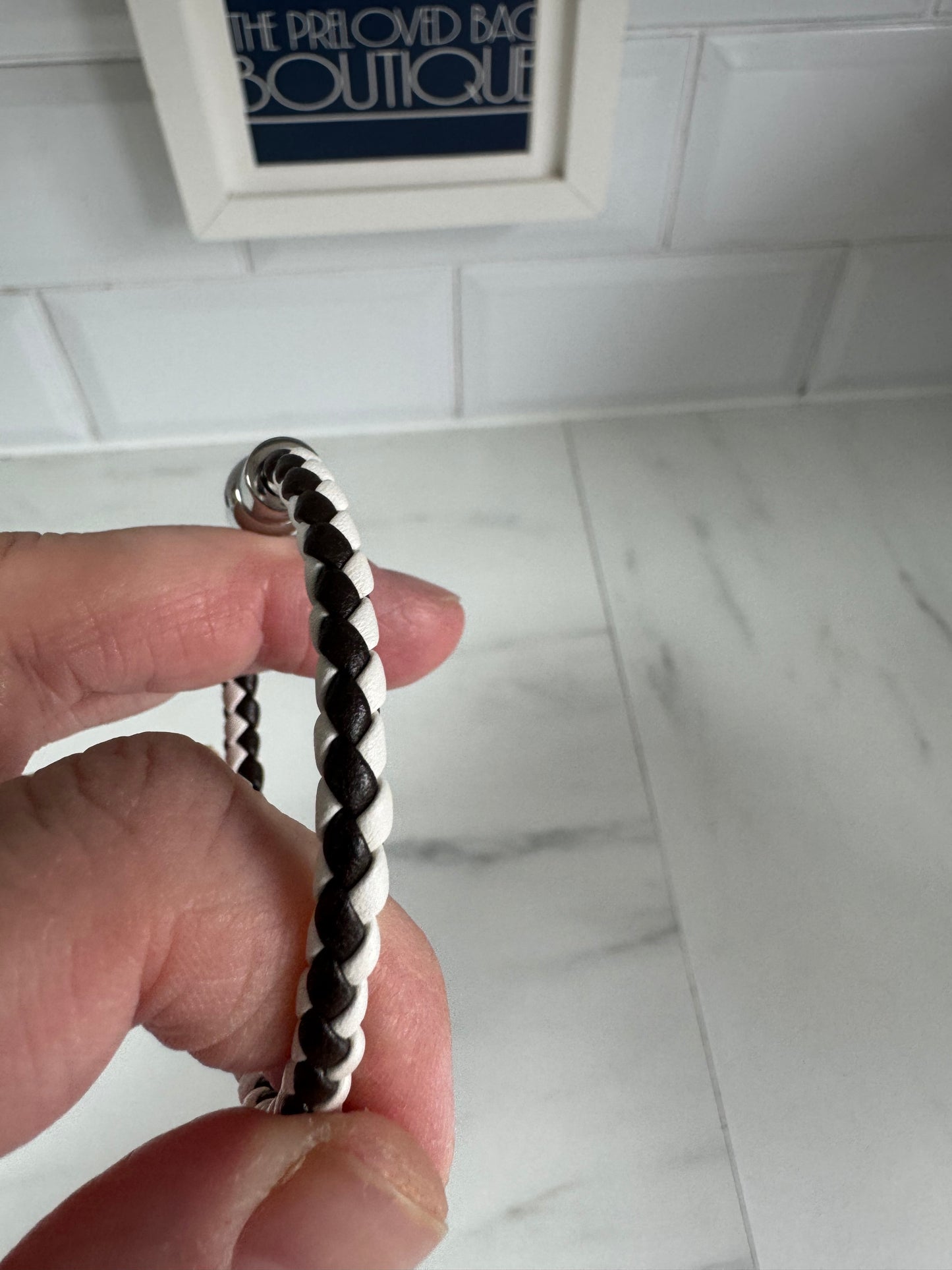 Mulberry Iris Bracelet - Black and White