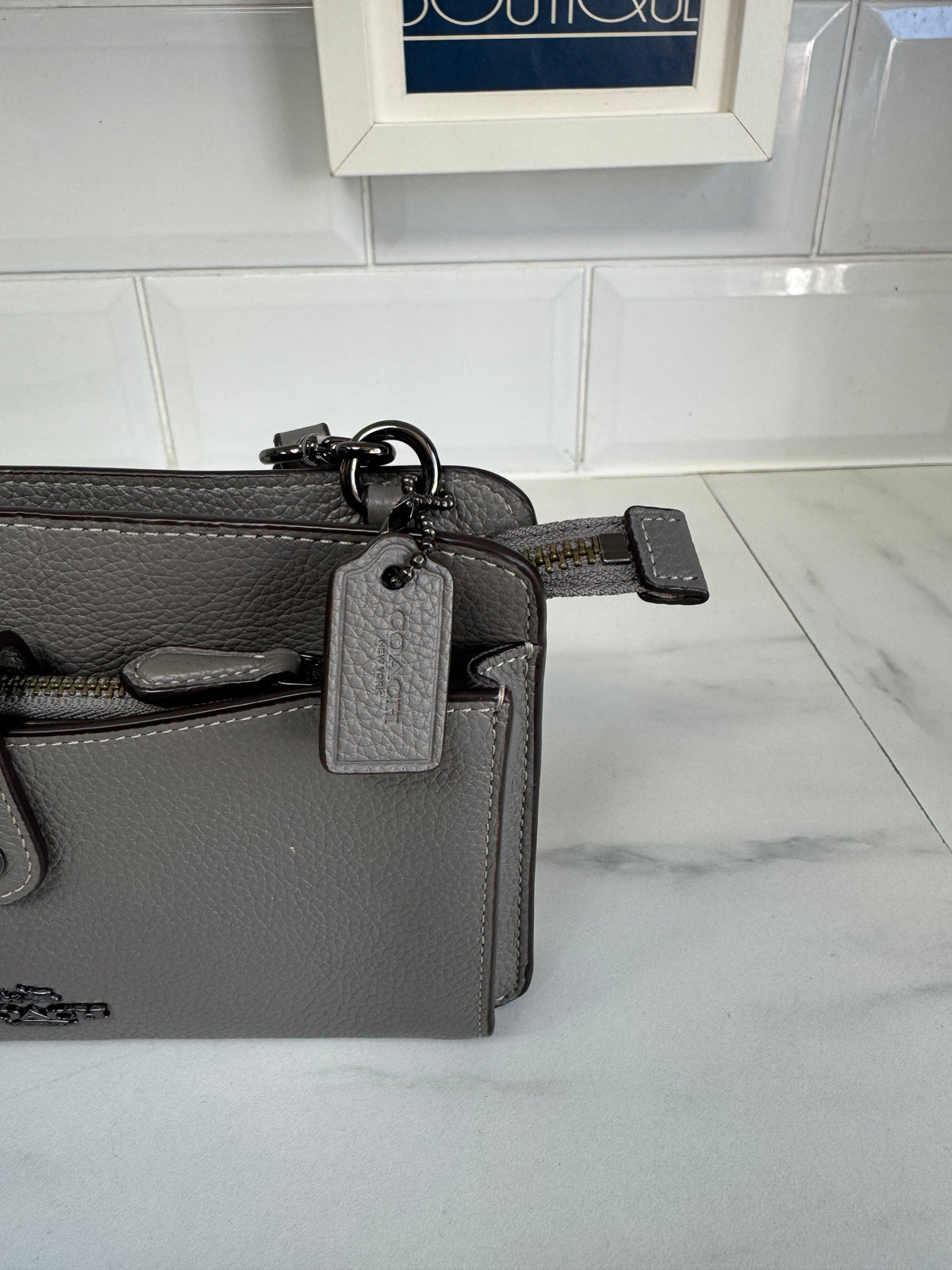 Coach Noa - Grey