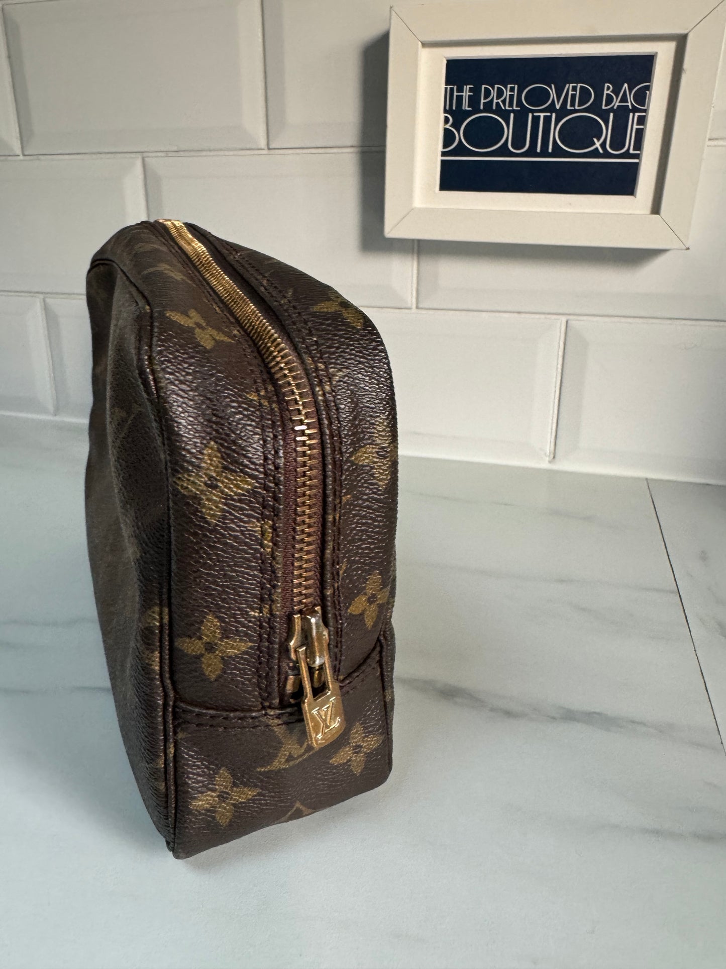 Louis Vuitton Trousse 23 - Monogram