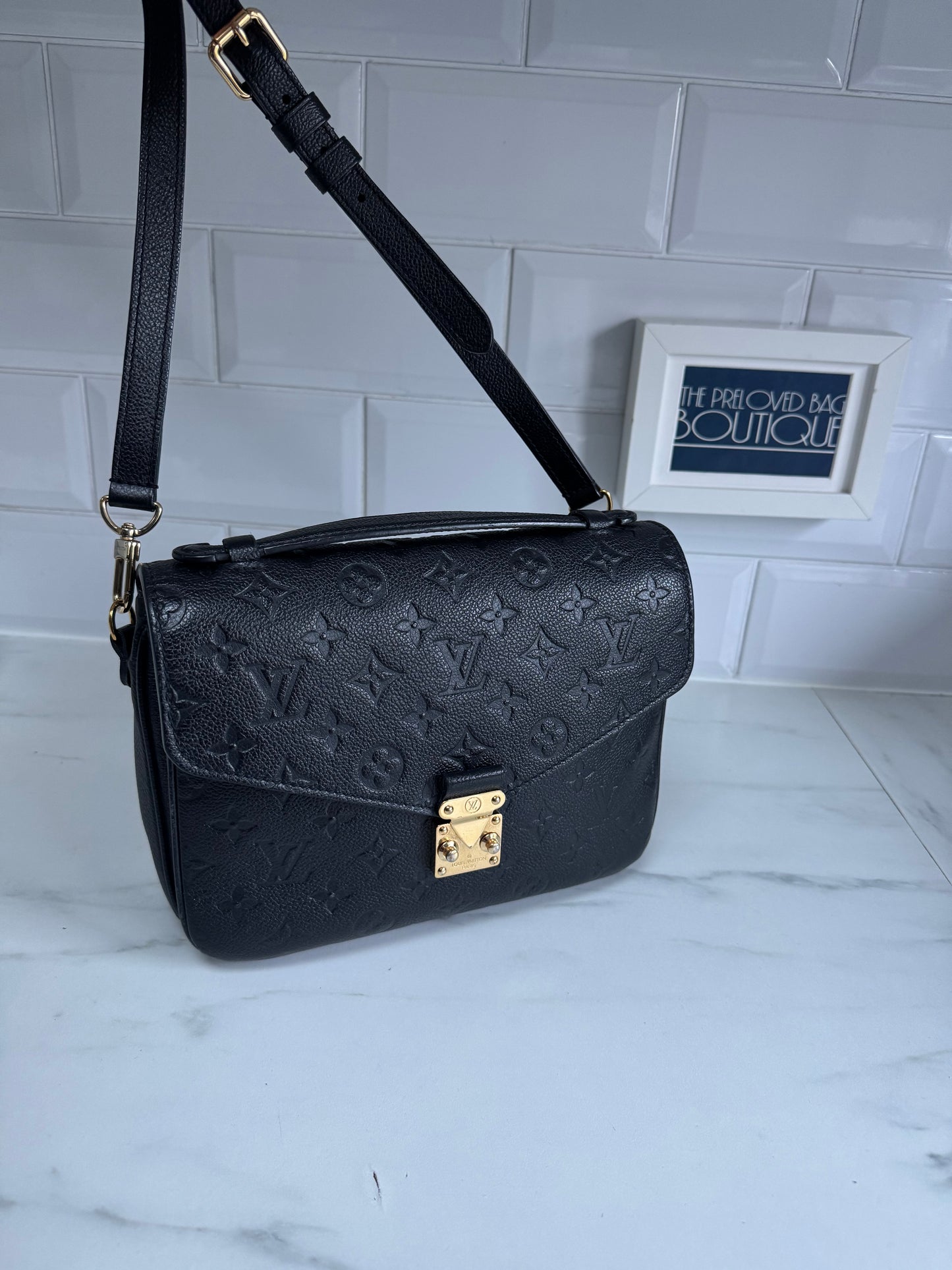 Louis Vuitton Pochette Metis Emperiente - Black