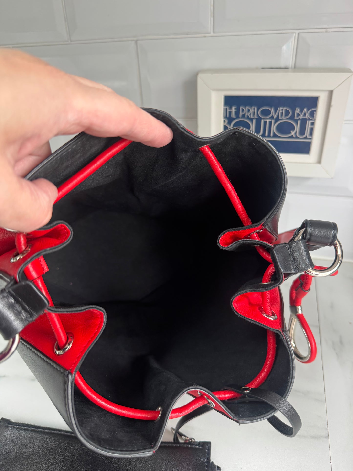 Alexander McQueen Bucket Bag - Black