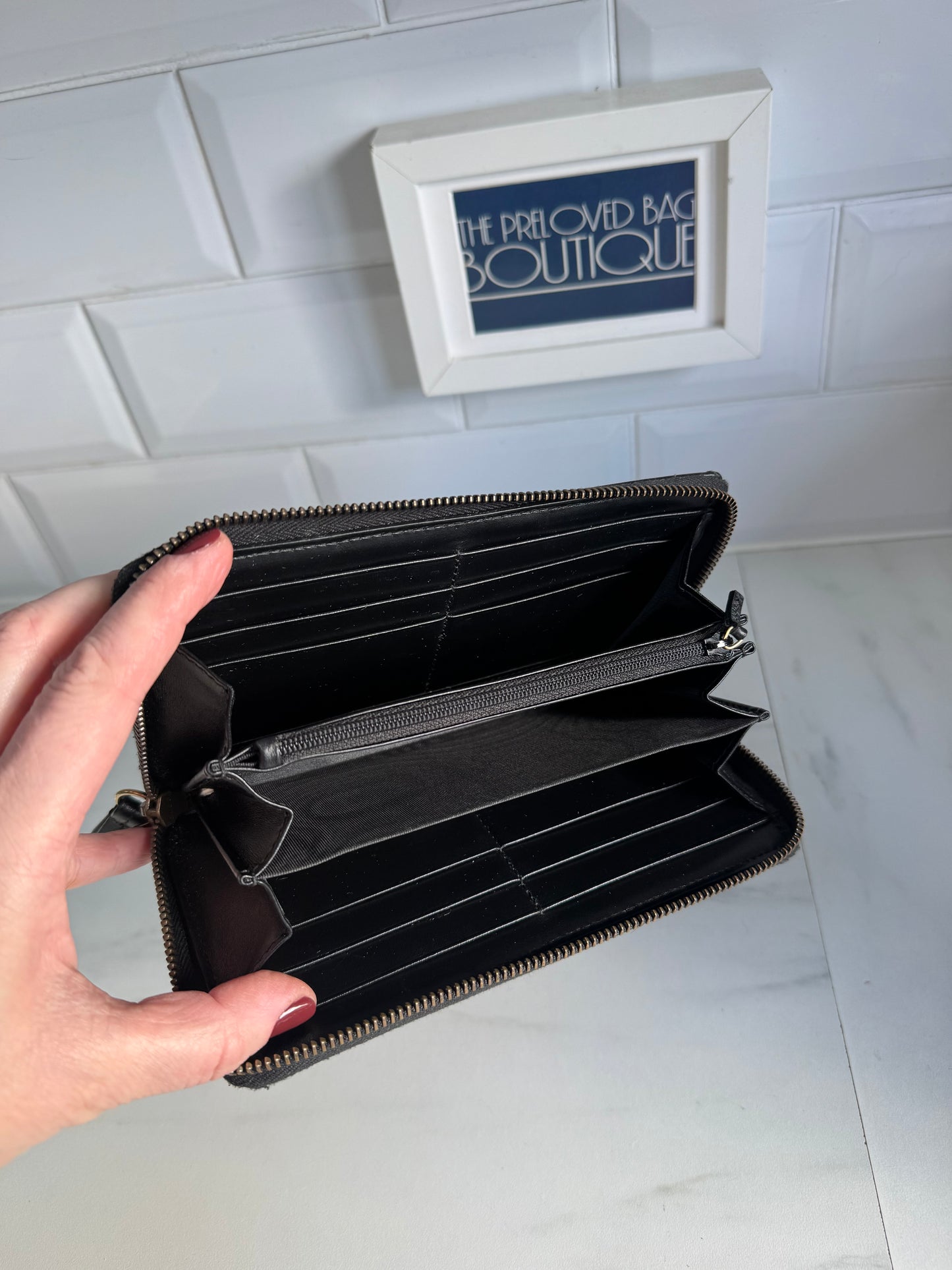 Gucci GG Marmont zip around Wallet - Black