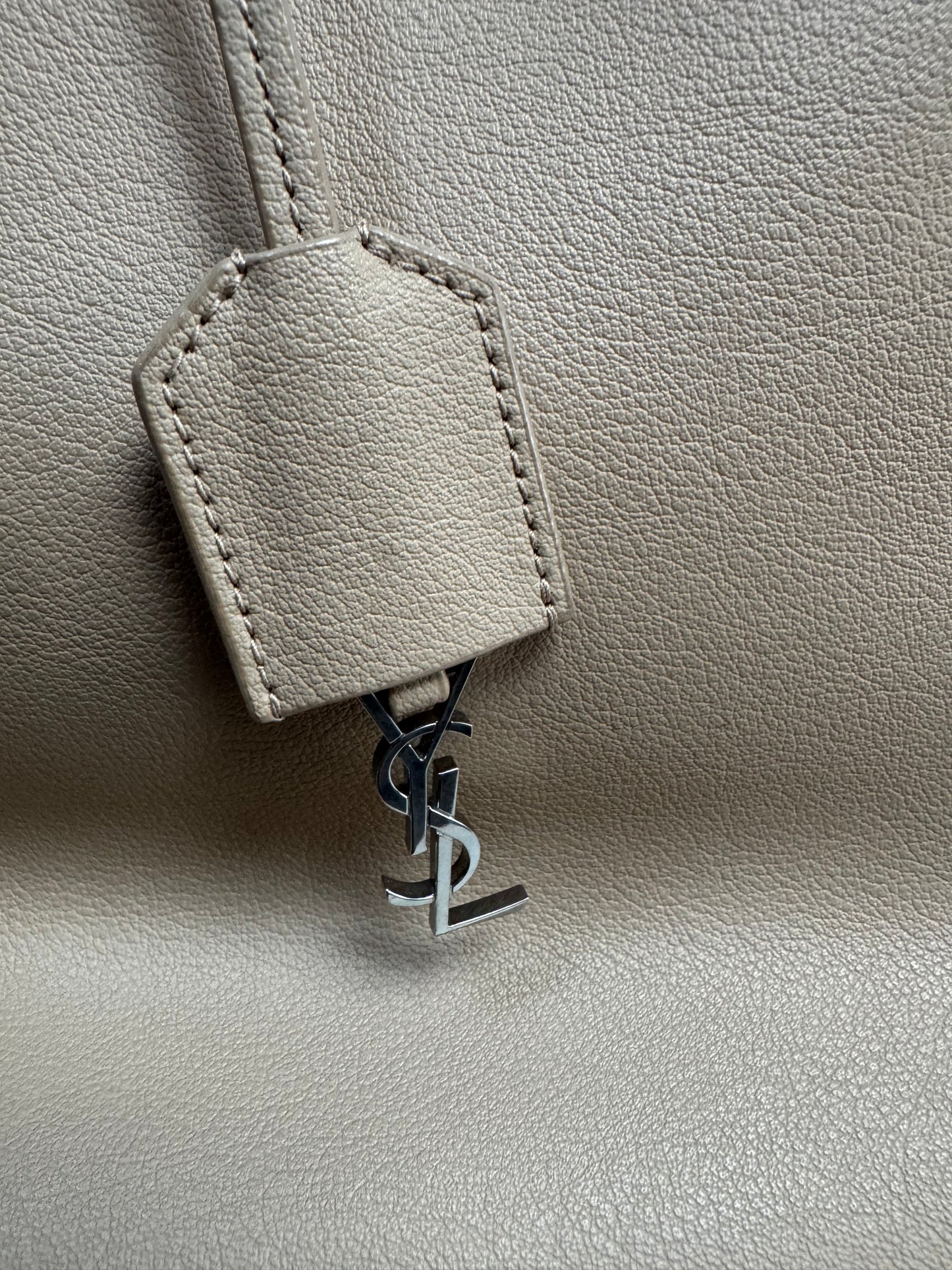 Saint Laurent East West Shopper Tote - Beige