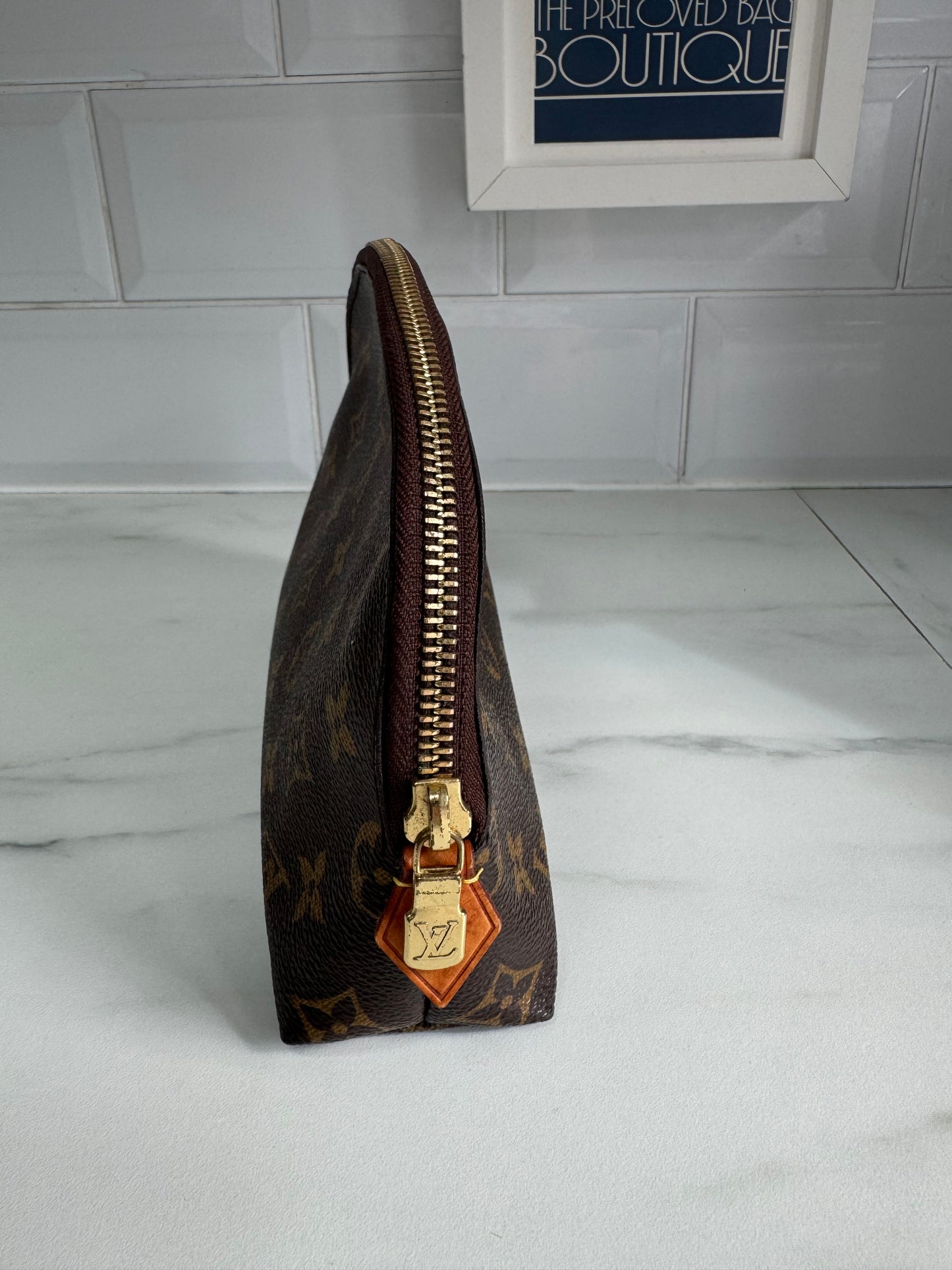 Louis Vuitton Cosmetic Pouch - Monogram brown