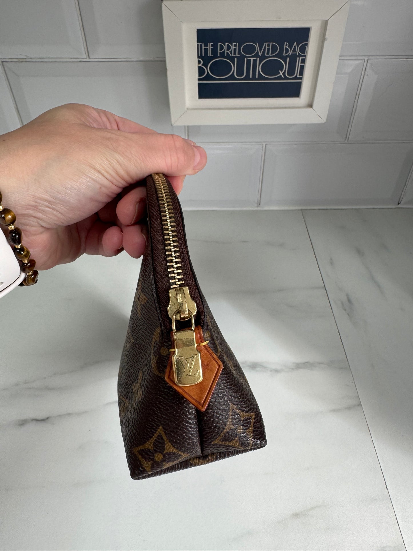 Louis Vuitton Cosmetic Pouch - Monogram brown