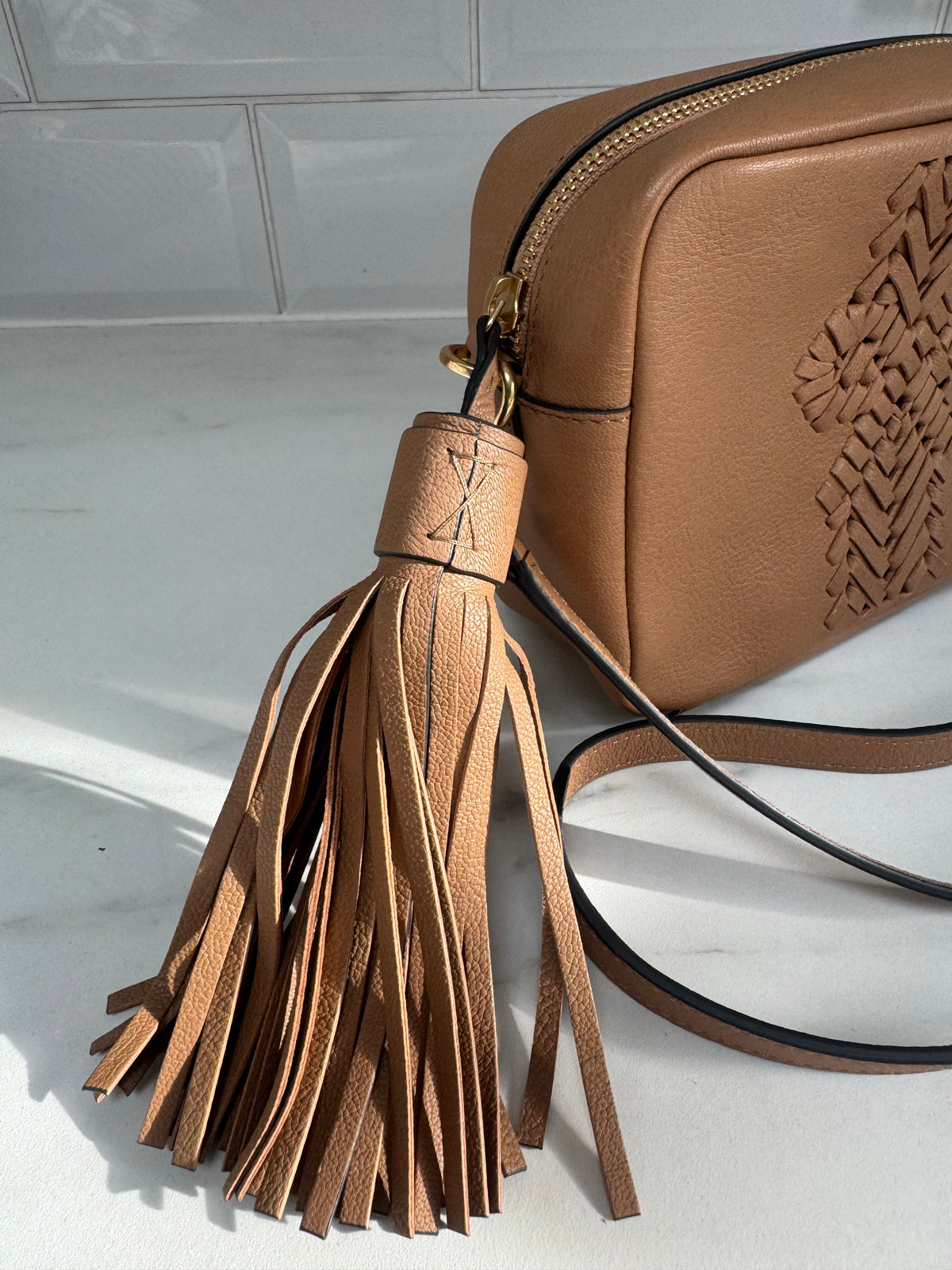 Anya Hindmarch Neeson Tassel Camera Bag - Burnt Sugar