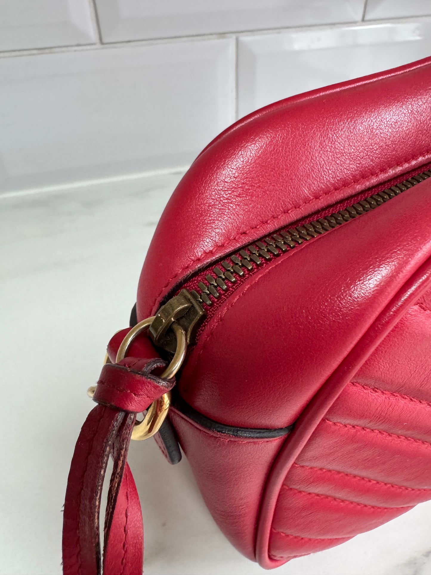 Gucci Marmont Small Shoulder Bag - Red